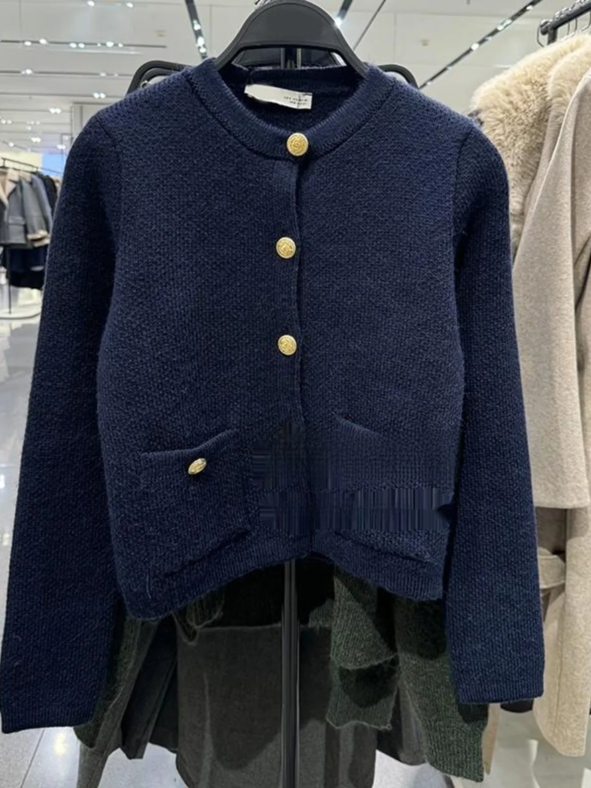 Sweet Sle Knitted Long Sve round Ne Open Cardigan Coat Golden Button Autumn Winter New Arrival Women's Faion URCACHE
Sweet Sle Knitted Long Sve round Ne Open Cardigan Coat Golden Button Autumn Winter New Arrival Women's Faion URCACHE