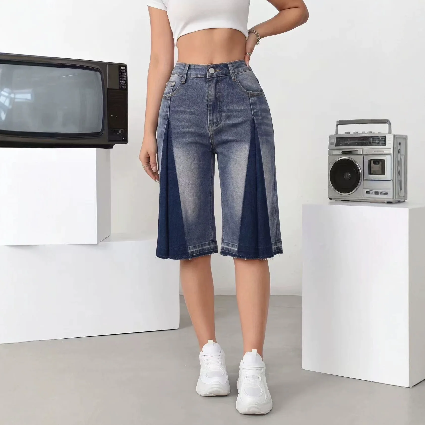 Denim Pant Women Jeans Vintage Wide Leg Knee Length Pants High Waist Straight Trousers Y2k Streetwear Elegant Work Casual Loose
Denim Pant Women Jeans Vintage Wide Leg Knee Length Pants High Waist Straight Trousers Y2k Streetwear Elegant Work Casual Loose