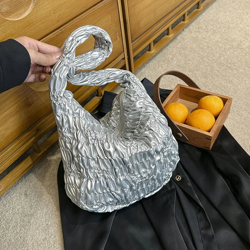 Vintage Pleated Hobos Shoulder Bags for Women Handbags and Purses 2023 New Brand Designer Casual Tote Bag
Vintage Pleated Hobos Shoulder Bags for Women Handbags and Purses 2023 New Brand Designer Casual Tote Bag