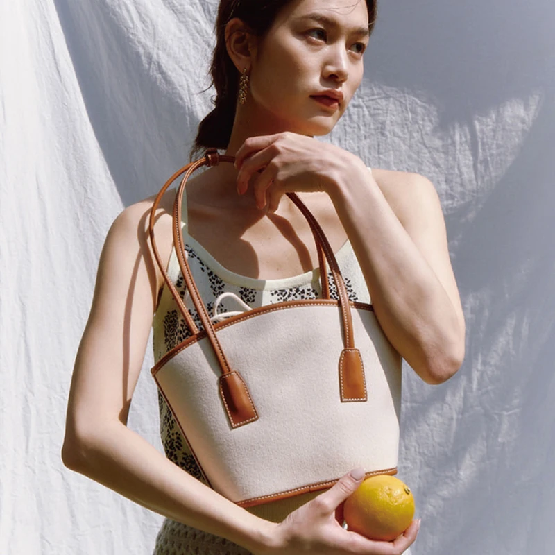 Casual Canvas Women Handbags Fashion Shoulder Crossbody Bags Female Large Capacity Tote bags Leather Patchwork Bag 2022
Casual Canvas Women Handbags Fashion Shoulder Crossbody Bags Female Large Capacity Tote bags Leather Patchwork Bag 2022