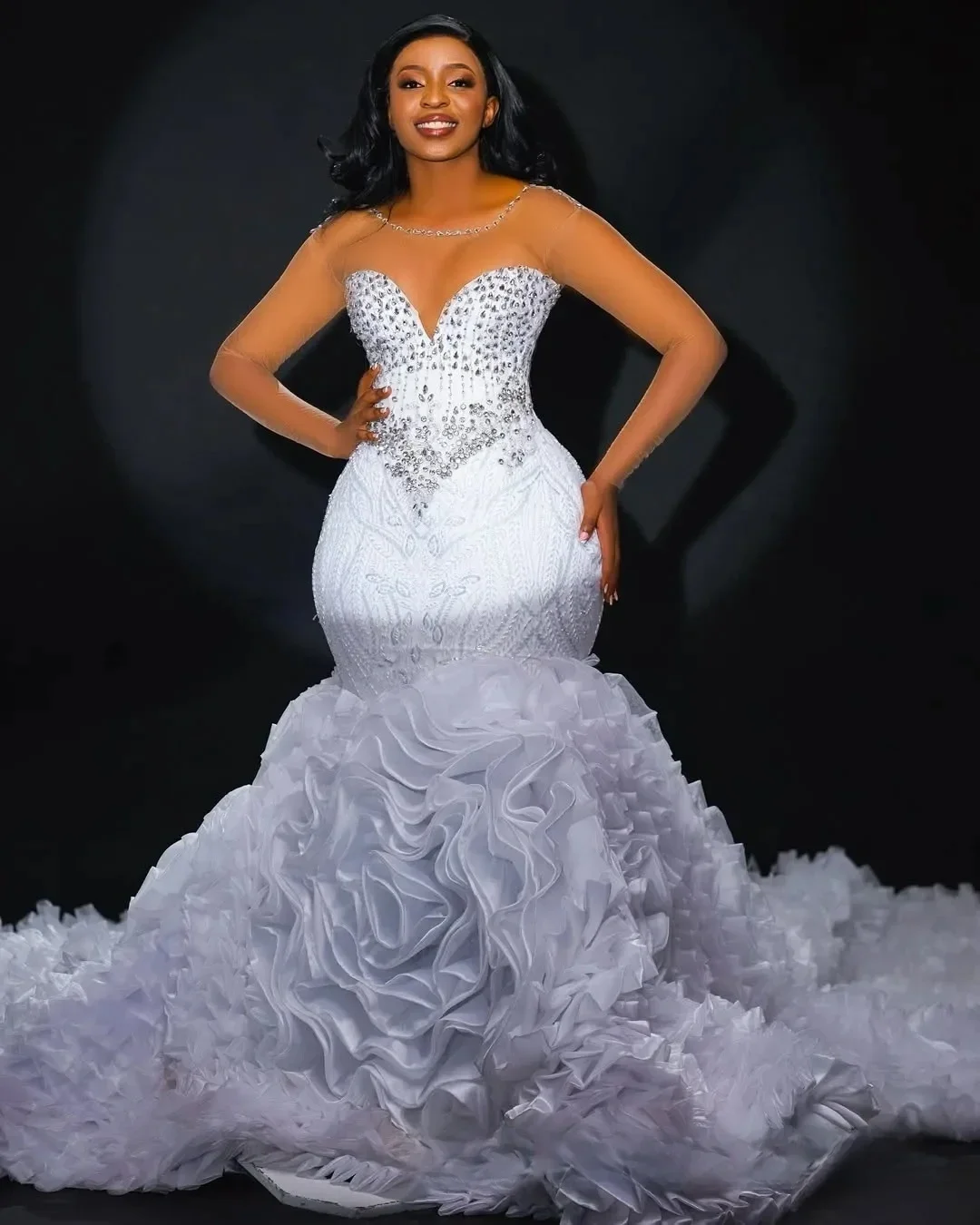 Customized Sheer Neck Sparkly Crystals Beads Wedding Dress Vestido De Casamento Long Sleeves Cascading Ruffles Bridal Gowns
Customized Sheer Neck Sparkly Crystals Beads Wedding Dress Vestido De Casamento Long Sleeves Cascading Ruffles Bridal Gowns