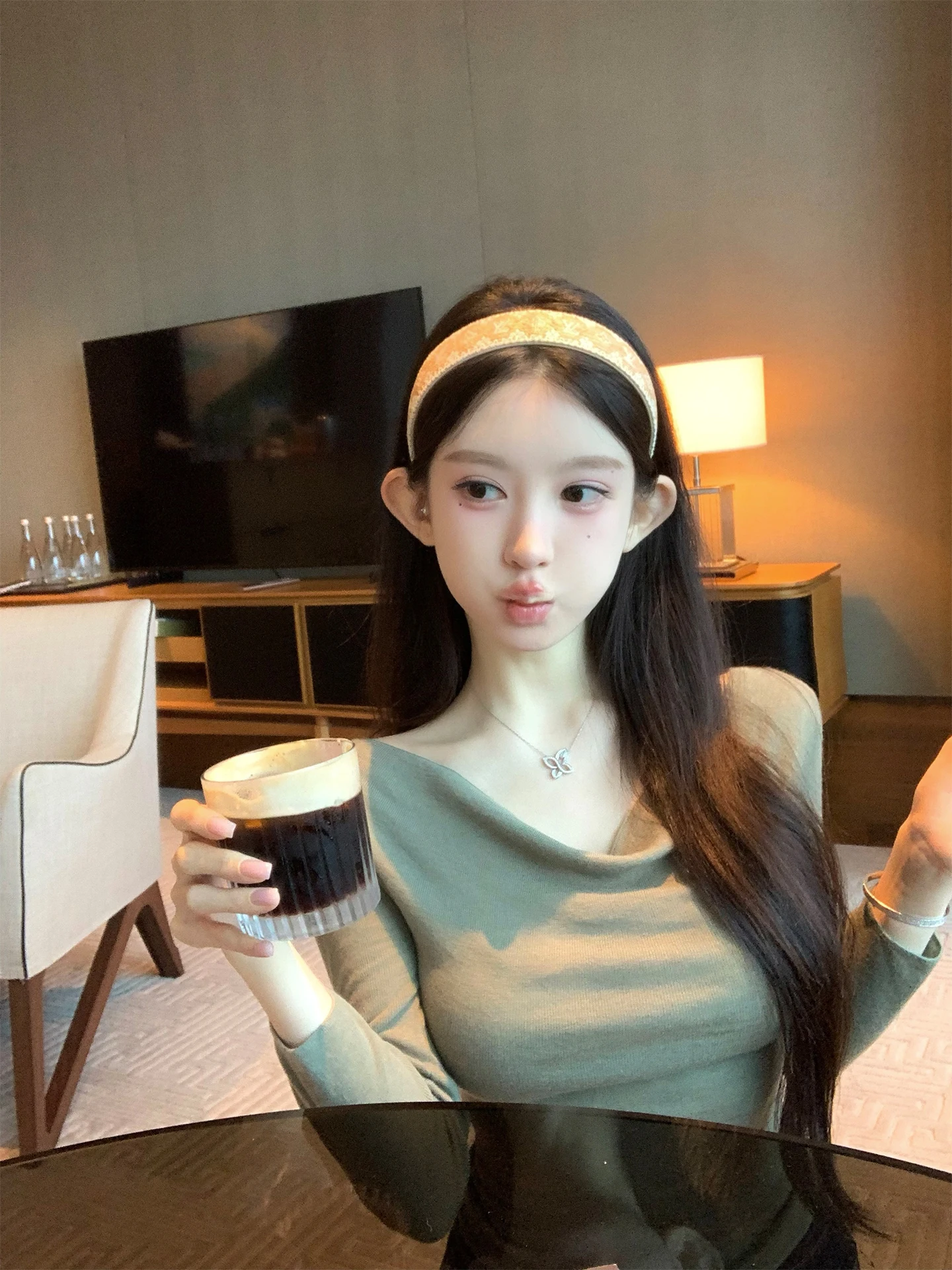 Женский вязаный шерстяной топ Good Morning Fan Fan с круглым вырезом, повседневный, 100% шерсть, весенняя мода
Женский вязаный шерстяной топ Good Morning Fan Fan с круглым вырезом, повседневный, 100% шерсть, весенняя мода