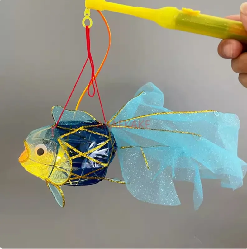 Mid-Autumn Festival Traditional Craft Portable Glow Goldfish Lantern Children's Silk Lantern Lovely Fish Lantern
Mid-Autumn Festival Traditional Craft Portable Glow Goldfish Lantern Children's Silk Lantern Lovely Fish Lantern
