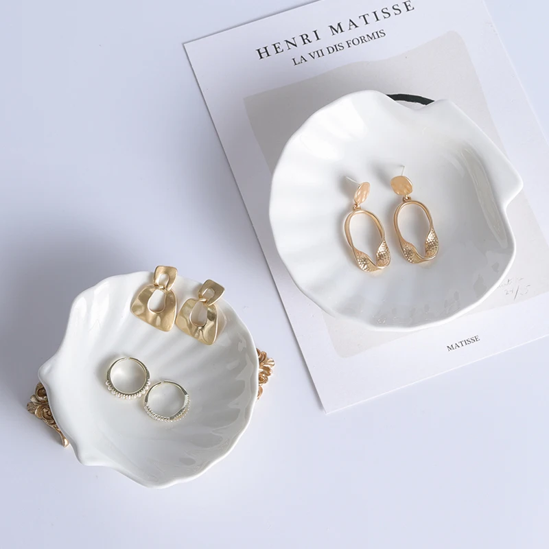 Jewelry Tray Earrings Necklace Shell Storage Tray Jewelry Display Stand Photography Background Shooting Ornaments
Jewelry Tray Earrings Necklace Shell Storage Tray Jewelry Display Stand Photography Background Shooting Ornaments
