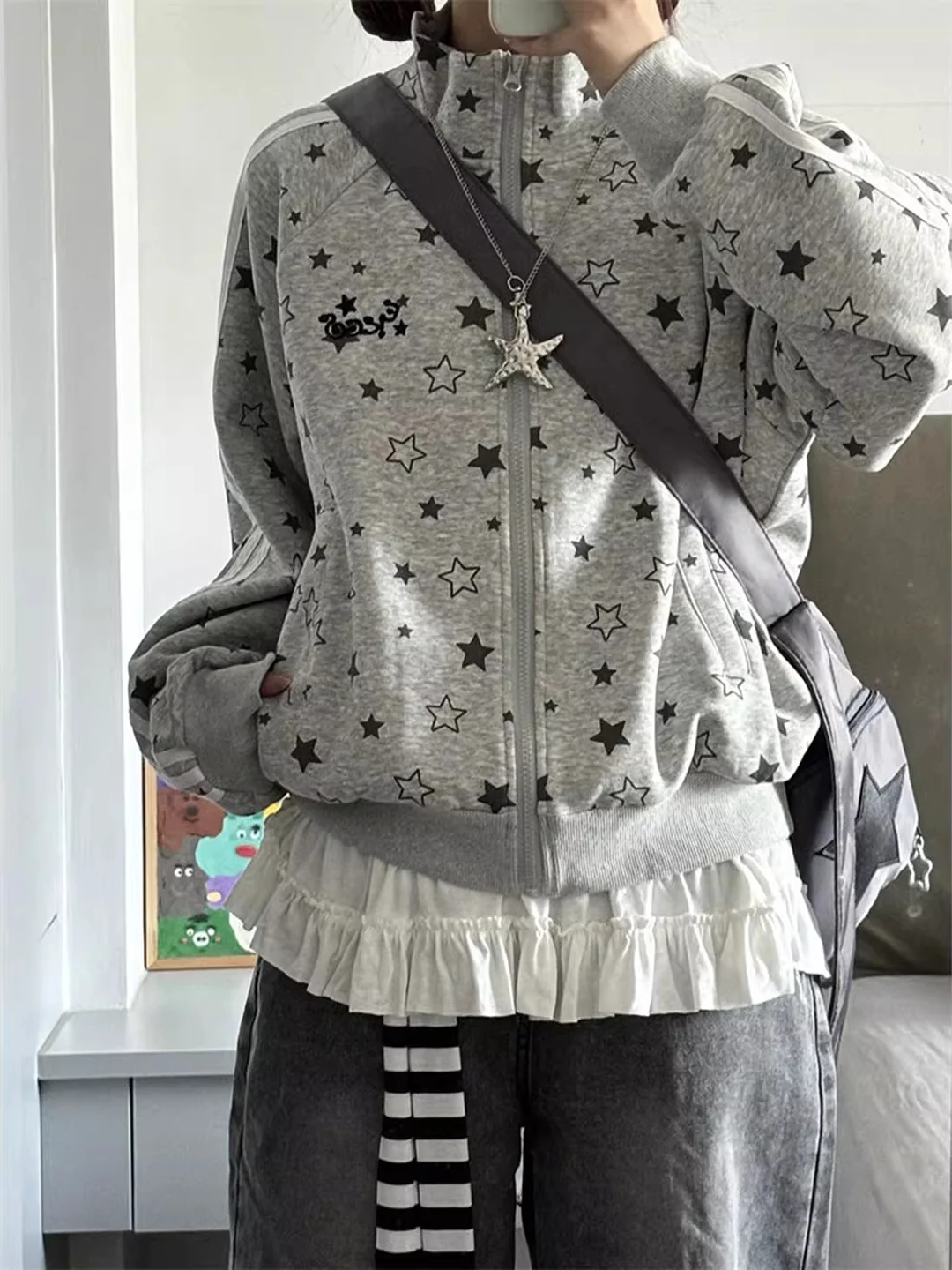 Japanese Subculture Sweet Cool Star Print Stand Collar Hoodie Women's Spring Autumn Winter Lazy Style Small Audience Open Car...
Japanese Subculture Sweet Cool Star Print Stand Collar Hoodie Women's Spring Autumn Winter Lazy Style Small Audience Open Car...