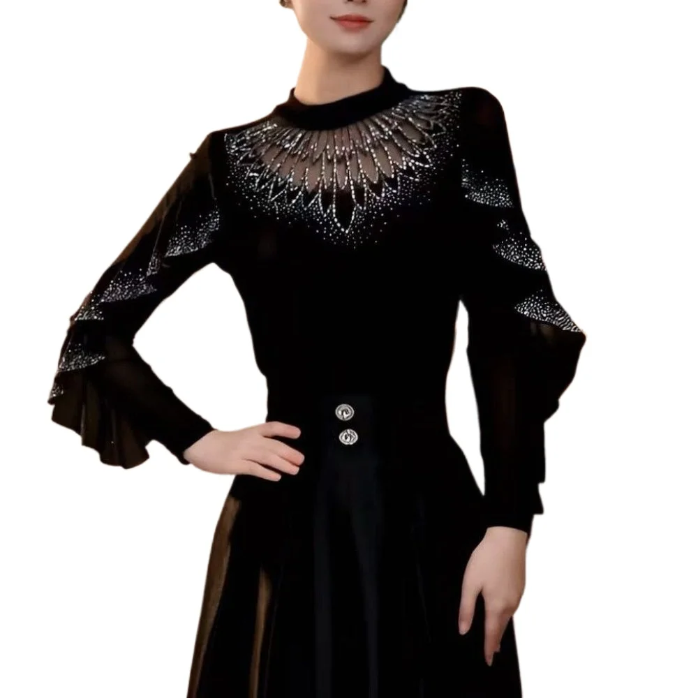 Women T-Shirts Mesh Ruffle Edge Hot Pressed Diamond Long Sleeved Thin Black Base Shirt
Women T-Shirts Mesh Ruffle Edge Hot Pressed Diamond Long Sleeved Thin Black Base Shirt