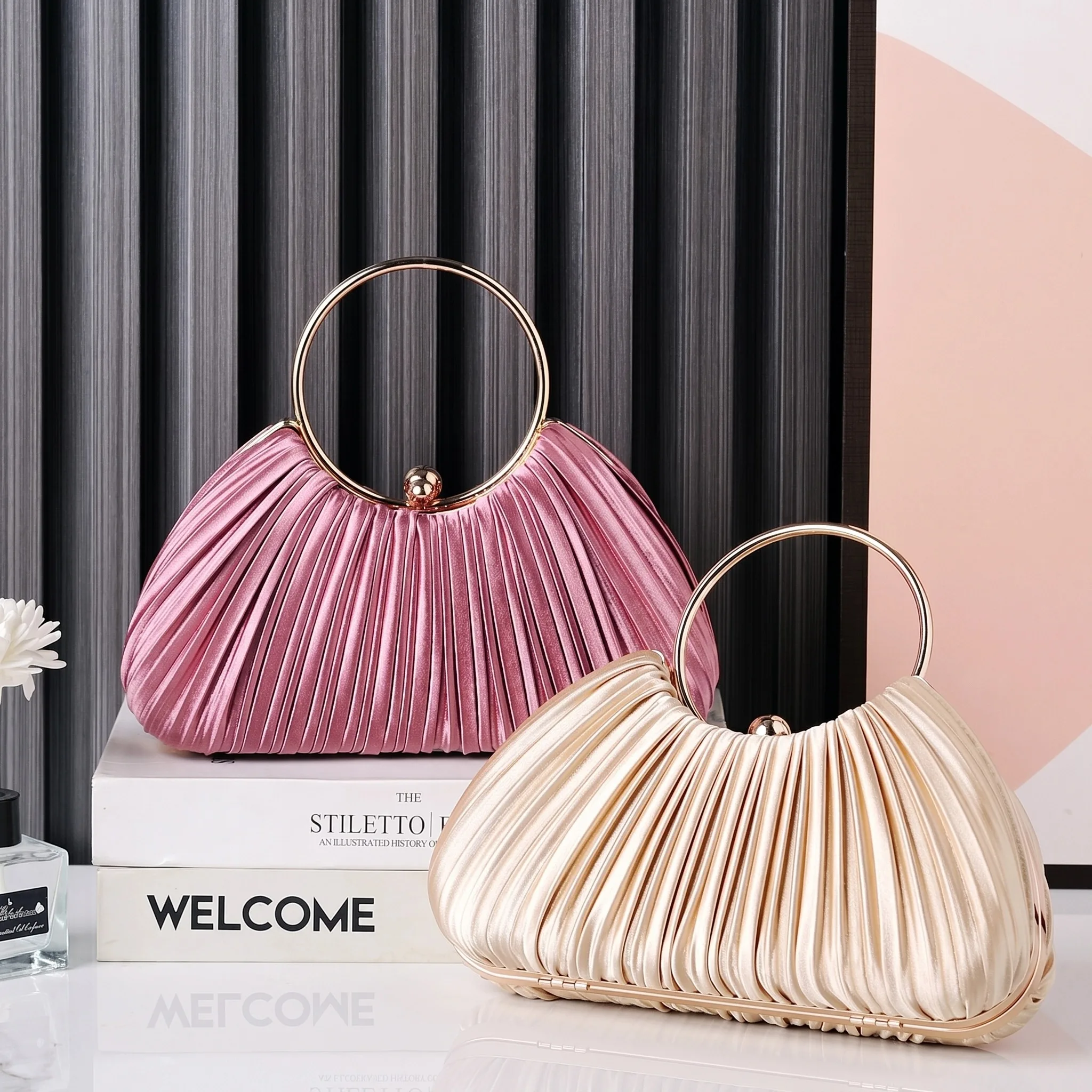 Evening Handbag Luxury Designer for Women Fashion Pleated Clutch Bag High Quality Pink Purse Crossbody Shoulder Phone Wallet
Evening Handbag Luxury Designer for Women Fashion Pleated Clutch Bag High Quality Pink Purse Crossbody Shoulder Phone Wallet