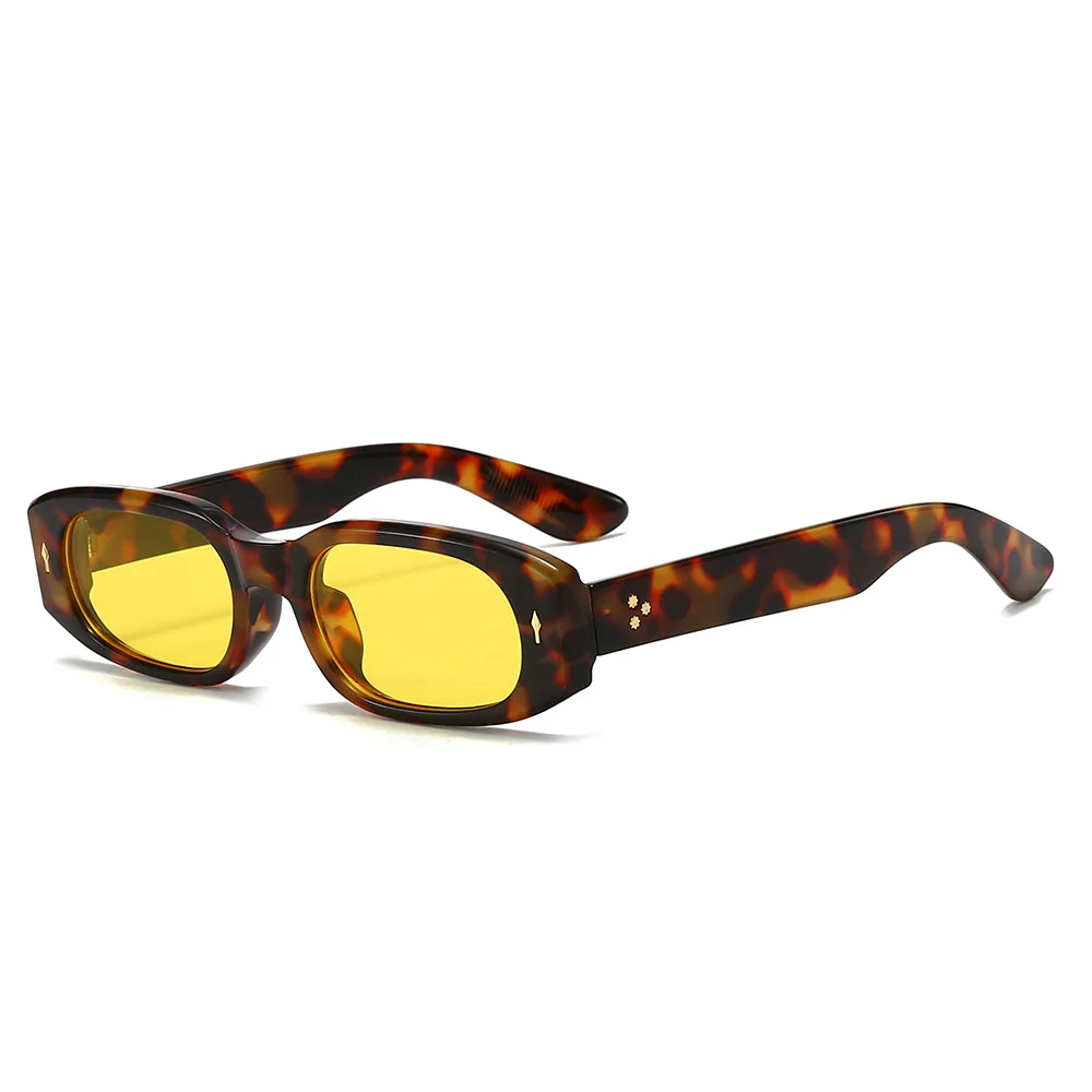 New Fashionable Women's Sunglasses Trendy Micro-Frame Shades for Sun Protection & Street Style glasses
New Fashionable Women's Sunglasses Trendy Micro-Frame Shades for Sun Protection & Street Style glasses