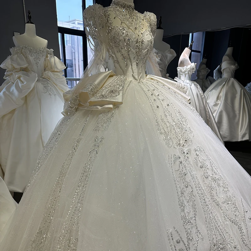Customized Princess Long Sleeves Sweetheart Neck White Ball Gown Wedding Dress With Tiered Skirt And Glitter Tulle Xs004
Customized Princess Long Sleeves Sweetheart Neck White Ball Gown Wedding Dress With Tiered Skirt And Glitter Tulle Xs004