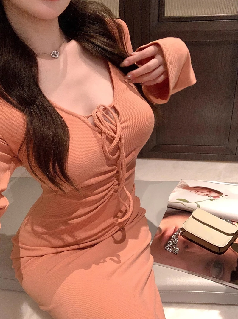 Pure Desire Lady Tea System Long Dress Women's Autumn Winter Drawstring Unique Exquisite High Waist Dress Korean Style V Neck
Pure Desire Lady Tea System Long Dress Women's Autumn Winter Drawstring Unique Exquisite High Waist Dress Korean Style V Neck