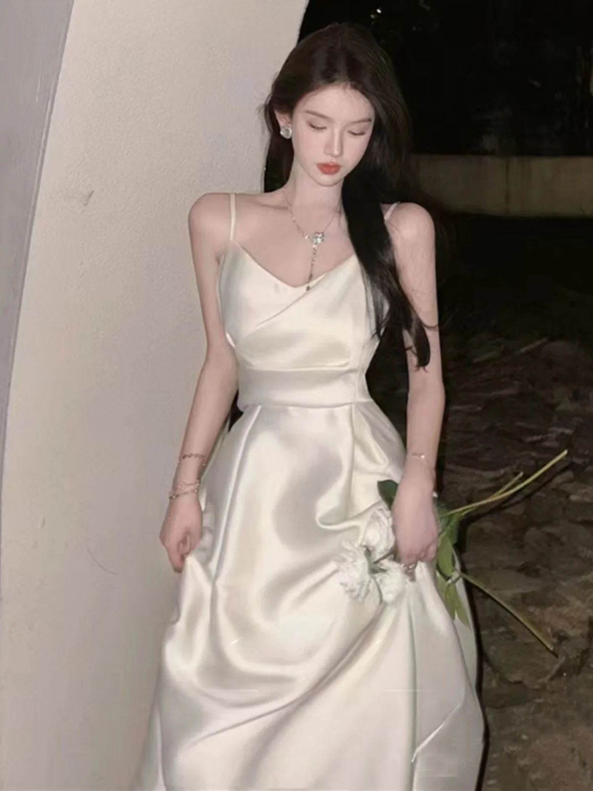 Элегантное однотонное женское вечернее платье для свадьбы/помолвки, средней длины, А-силуэт, модное, с завышенной талией
Элегантное однотонное женское вечернее платье для свадьбы/помолвки, средней длины, А-силуэт, модное, с завышенной талией