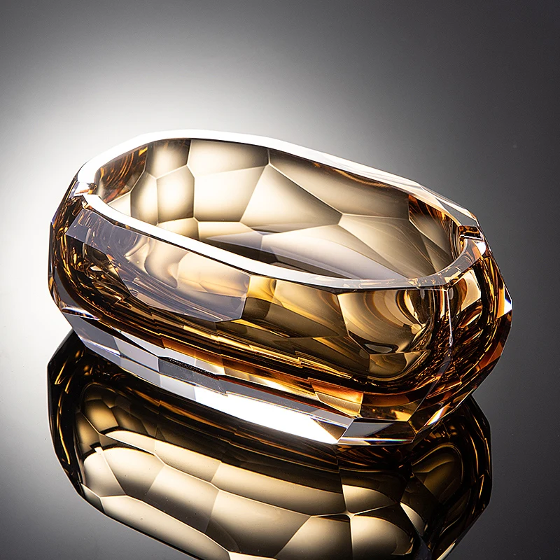 Crystal glass ashtray, home living room office ashtray
Crystal glass ashtray, home living room office ashtray