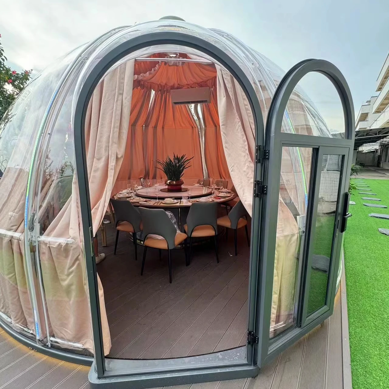 Modern Transparent Dome Tent Luxury Hotel Glamping PC Glamping Domes Prefab Bubble Tiny Houses Starry Sky Dining Room Detachable
Modern Transparent Dome Tent Luxury Hotel Glamping PC Glamping Domes Prefab Bubble Tiny Houses Starry Sky Dining Room Detachable