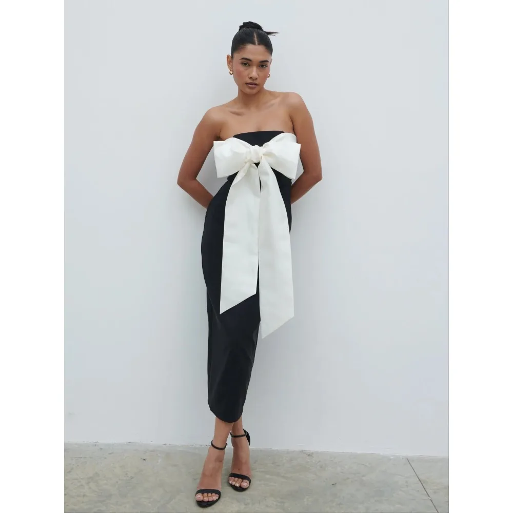 Customized Black and White Mother of Birde Dresses 2026 for Weddings Women Elegant Evening Dress with Bow Formal Party Gowns
Customized Black and White Mother of Birde Dresses 2026 for Weddings Women Elegant Evening Dress with Bow Formal Party Gowns