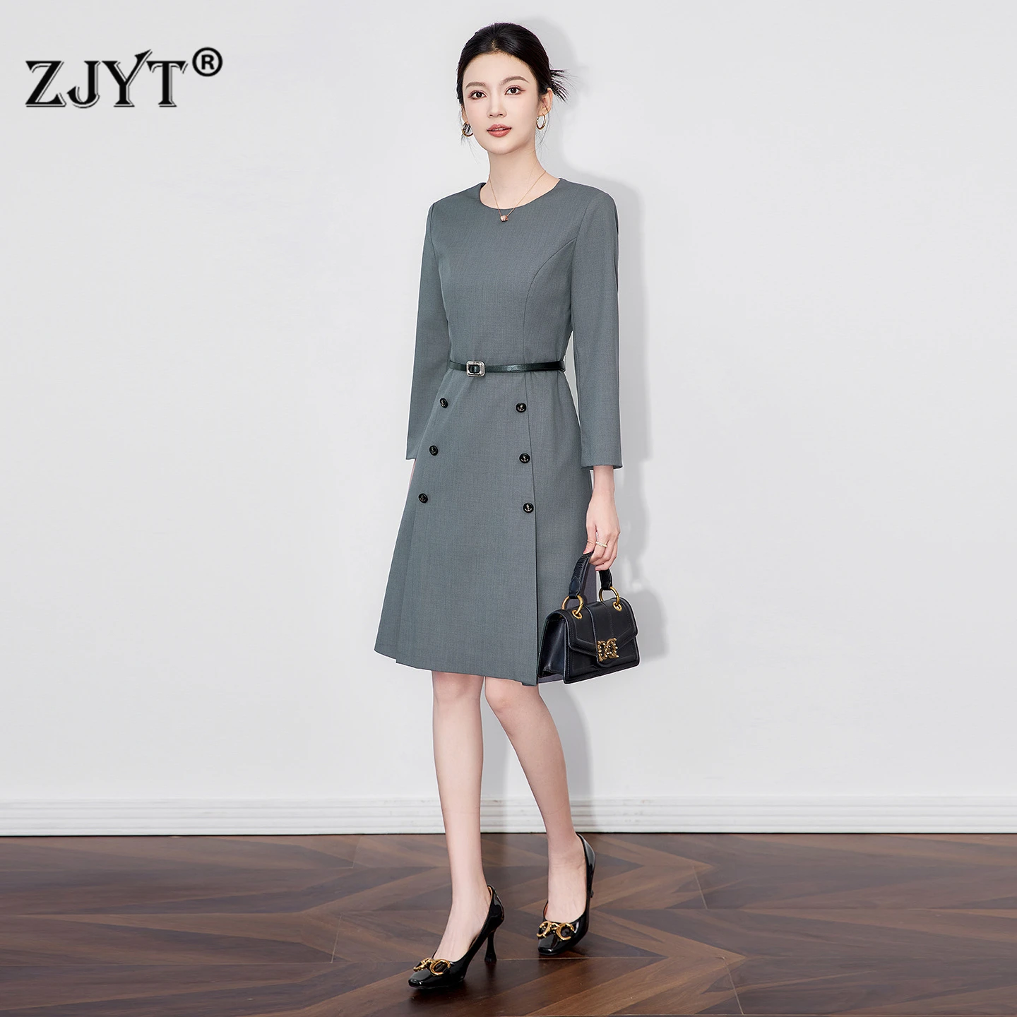 ZJYT Новое поступление, женское офисное платье, женское осеннее дизайнерское однотонное серое платье длиной до колена с поясом, Vestido
ZJYT Новое поступление, женское офисное платье, женское осеннее дизайнерское однотонное серое платье длиной до колена с поясом, Vestido