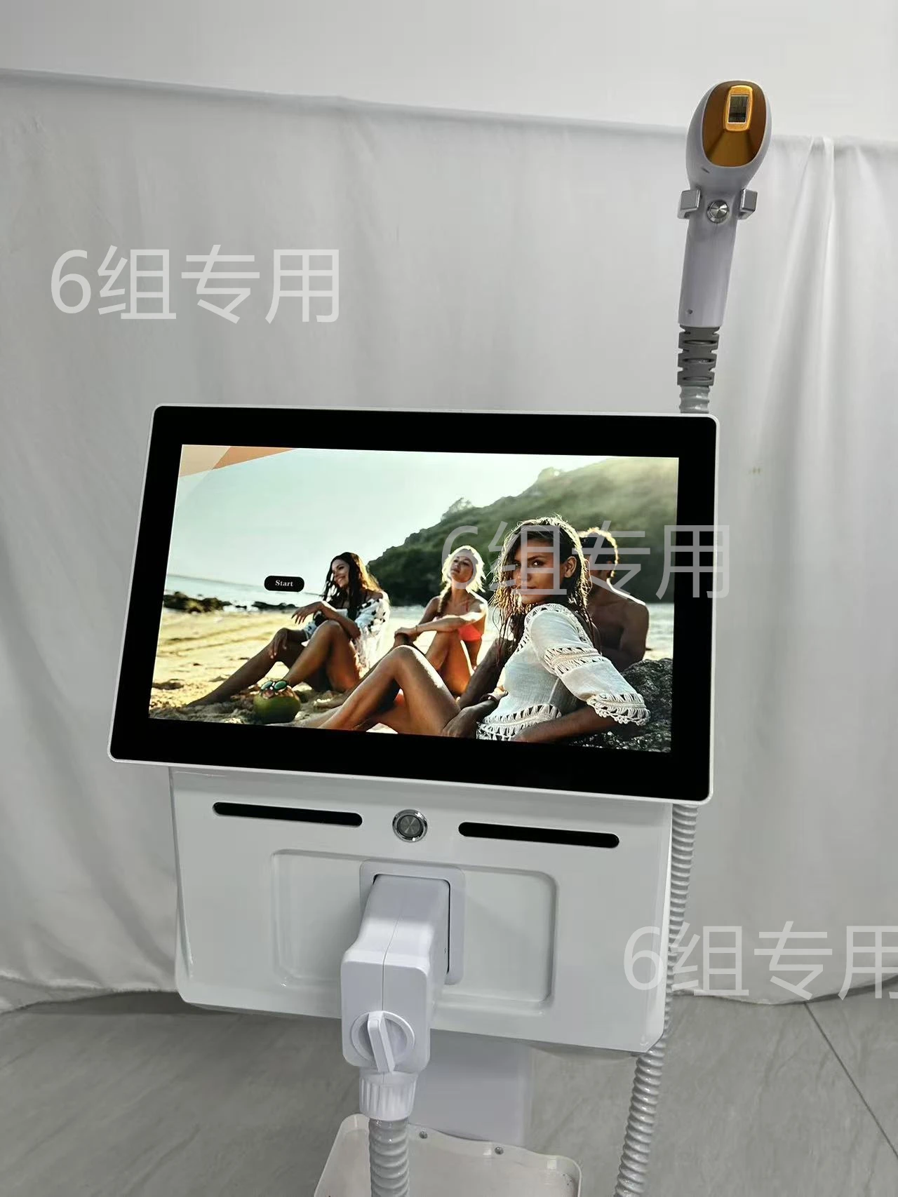 Professional laser hair removal machine: Alexander diode three-wave 808nm, 755nm, 1064nm white ice titanium laser hair removal m
Professional laser hair removal machine: Alexander diode three-wave 808nm, 755nm, 1064nm white ice titanium laser hair removal m