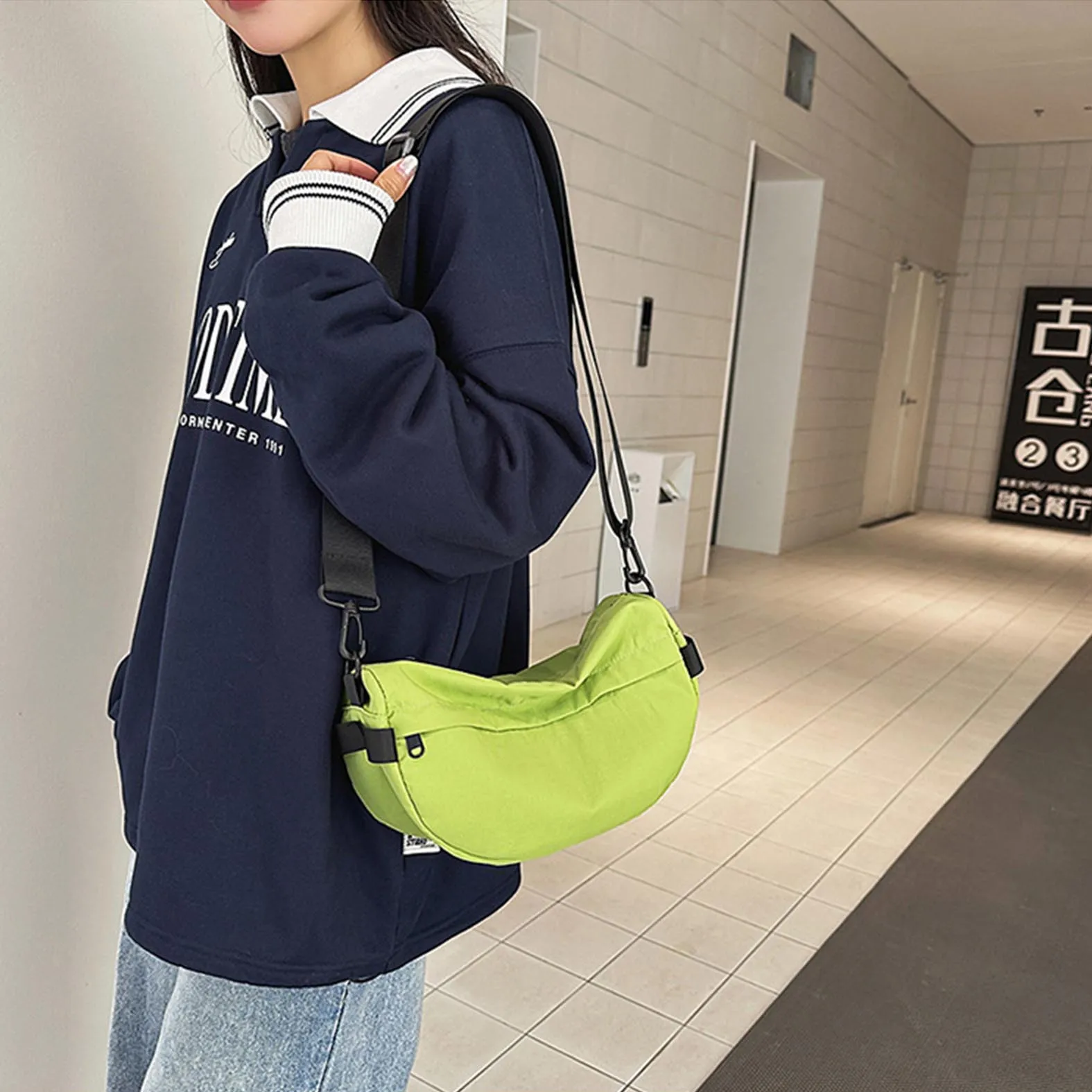 2025 New Fashionable and Versatile Large Capacity Women's Backpack Travel Bag Leisure Backpack Handheld Large Capacity Tote Bag
2025 New Fashionable and Versatile Large Capacity Women's Backpack Travel Bag Leisure Backpack Handheld Large Capacity Tote Bag