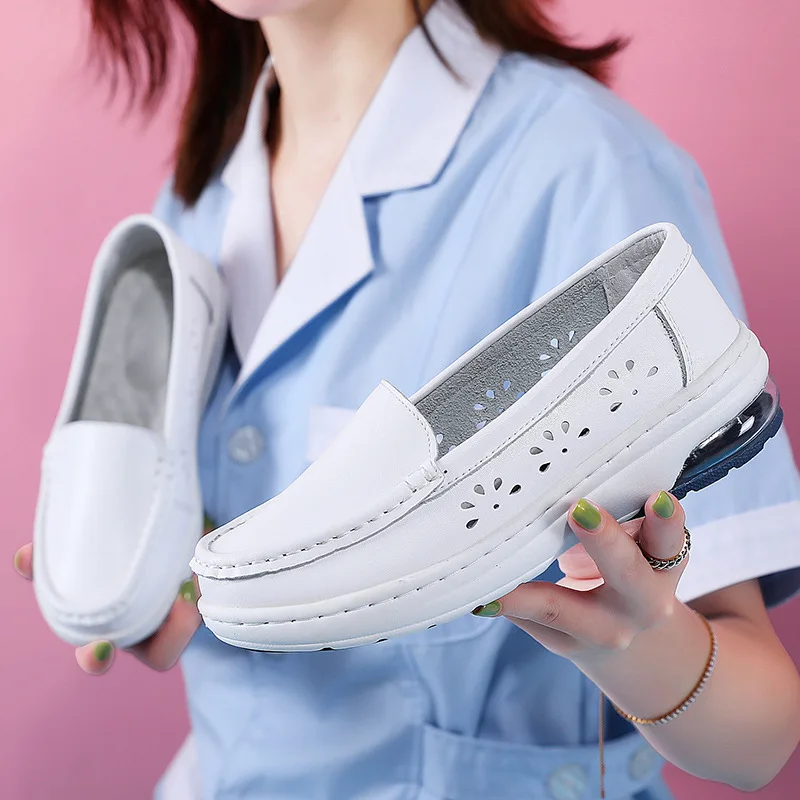 Summer New Nurse Shoes Women's Soft Soles Breathable Hollowed Out White Single Shoes Comfortable Flat Small White Shoes Women
Summer New Nurse Shoes Women's Soft Soles Breathable Hollowed Out White Single Shoes Comfortable Flat Small White Shoes Women
