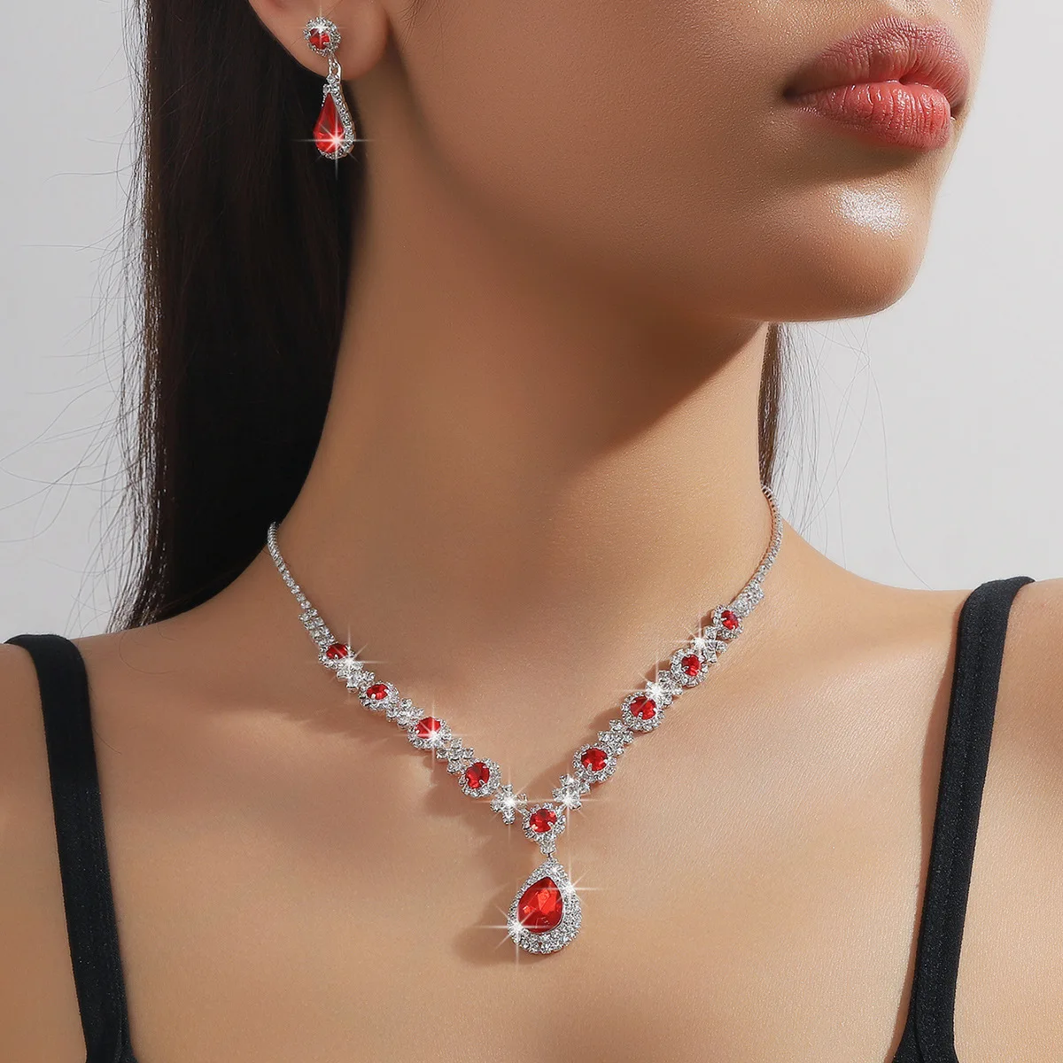 3 PCS Crystal Jewelry Set Adjustable Necklace Earrings Set Ladies Shopping Multifunctional Jewelry Wedding Party Jewelry
3 PCS Crystal Jewelry Set Adjustable Necklace Earrings Set Ladies Shopping Multifunctional Jewelry Wedding Party Jewelry