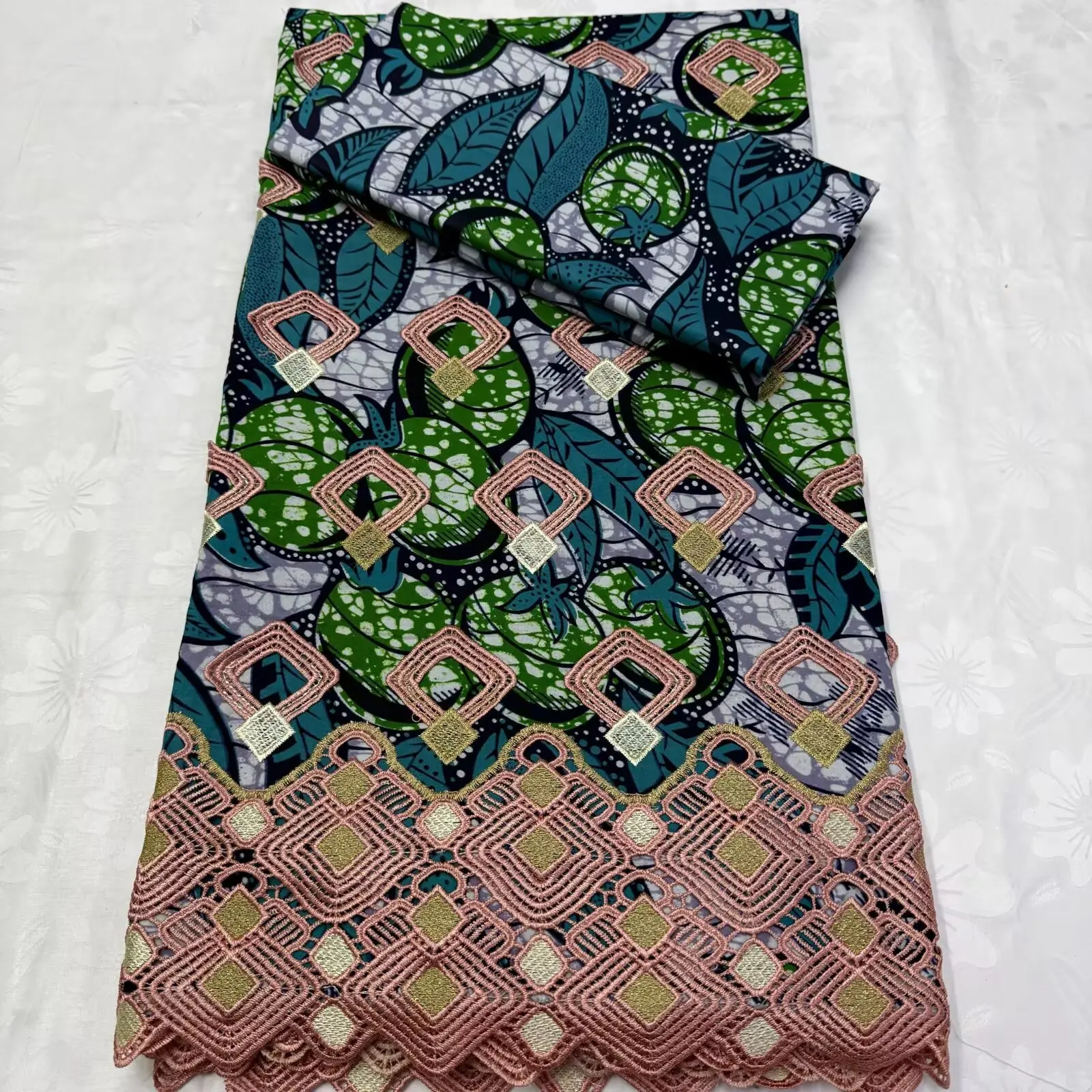 2025 New Deaign Ankara 3D Embroidery African Wax Printed Cotton Fabric 3+2yards Dutch For Nigerian & Ghanaian Clothing For Dress
2025 New Deaign Ankara 3D Embroidery African Wax Printed Cotton Fabric 3+2yards Dutch For Nigerian & Ghanaian Clothing For Dress