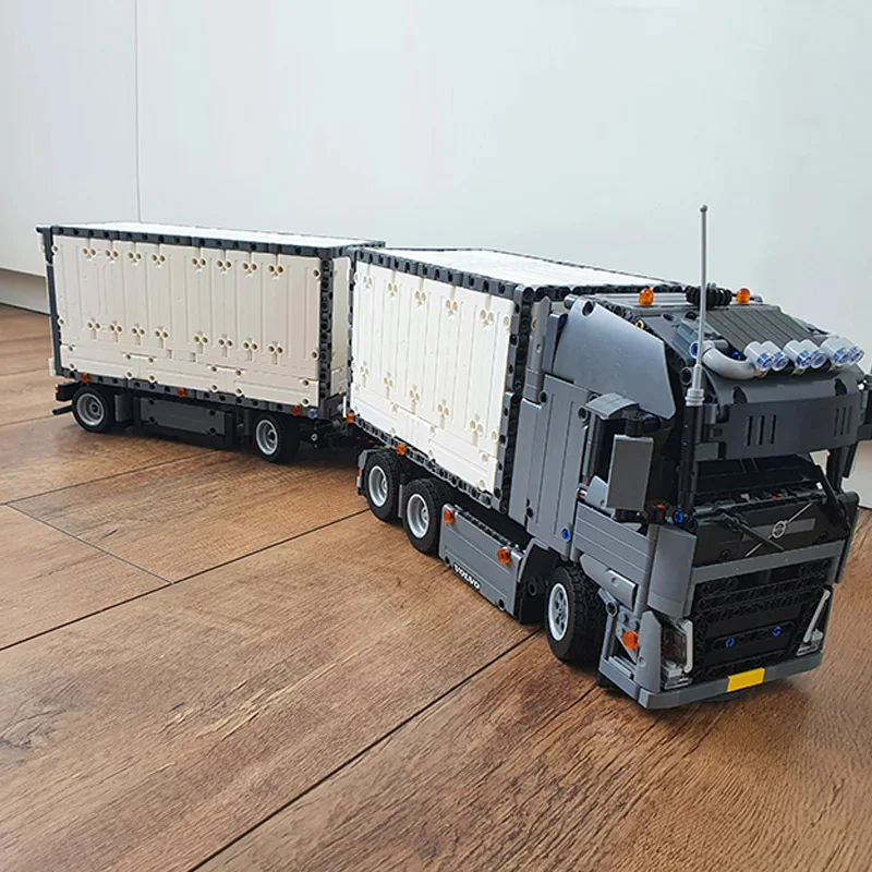 Technical Truck Engineering 6x4 Tractor Unit Semi Trailer Container Modified from 42078 the Mark Anthem MOC Building Blocks Toys
Technical Truck Engineering 6x4 Tractor Unit Semi Trailer Container Modified from 42078 the Mark Anthem MOC Building Blocks Toys