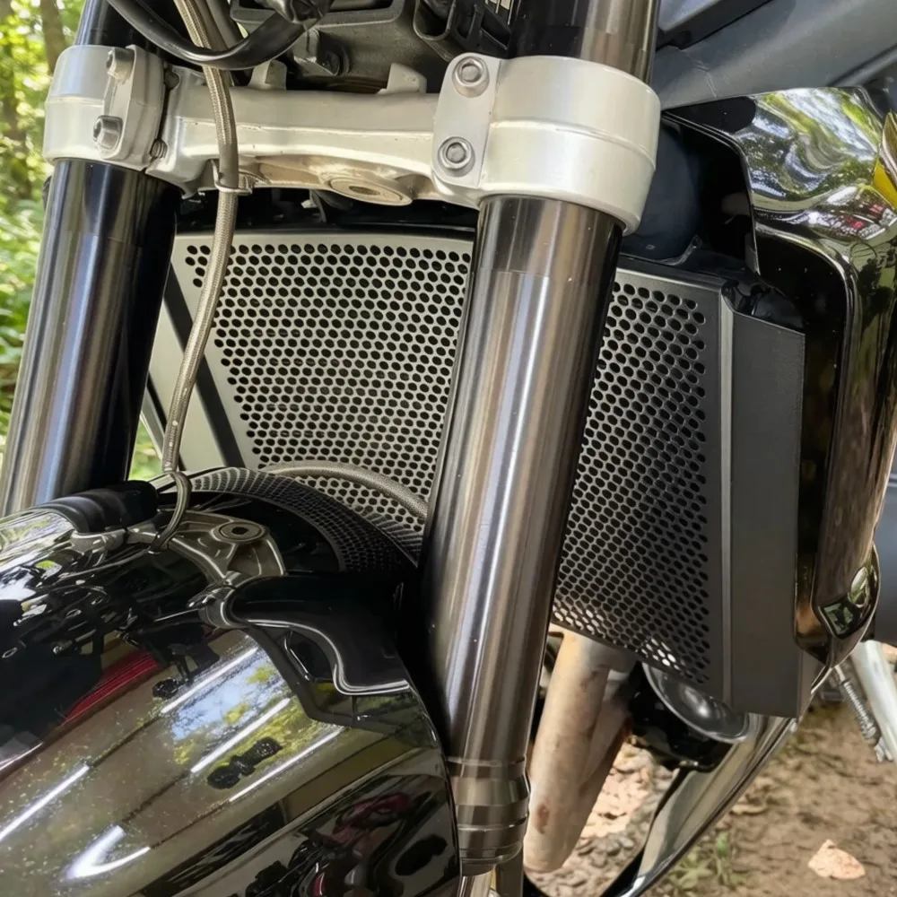 For Street Triple R 675 R 675R 2008 2009 2010 2011 2012 2013 2014 2015 2016 Radiator Guard Protector Grille Street Triple675
For Street Triple R 675 R 675R 2008 2009 2010 2011 2012 2013 2014 2015 2016 Radiator Guard Protector Grille Street Triple675