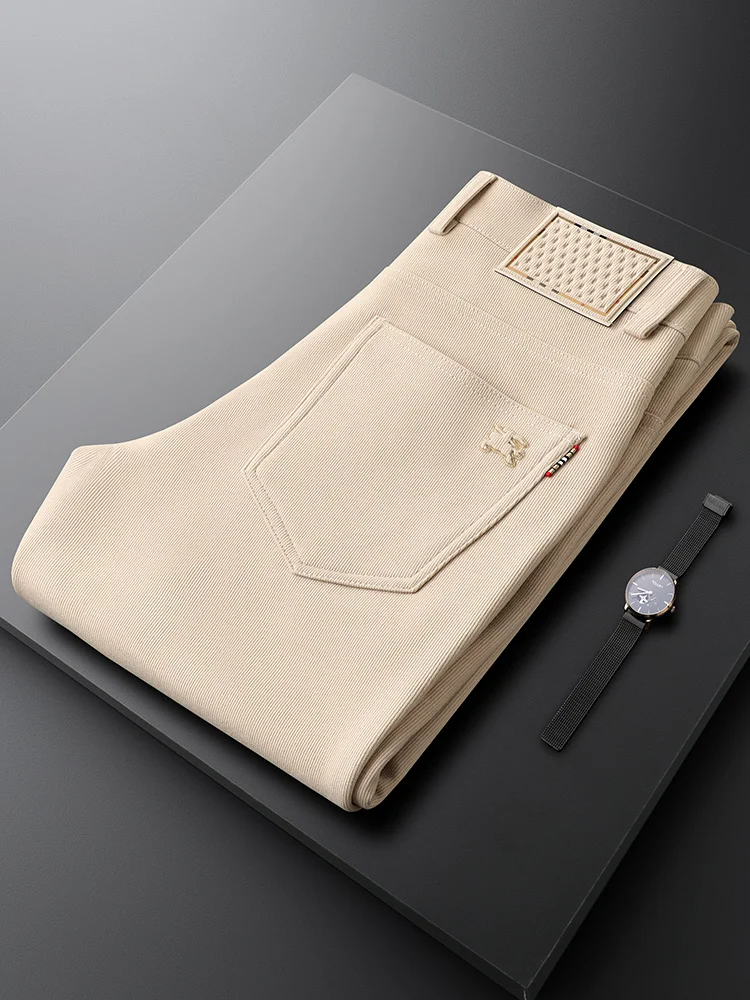 Мужские повседневные брюки бежевого цвета, прямые, зауженные, утепленные, для работы и деловых встреч, осенне-зимние, эластичные, модные, городские.
Мужские повседневные брюки бежевого цвета, прямые, зауженные, утепленные, для работы и деловых встреч, осенне-зимние, эластичные, модные, городские.