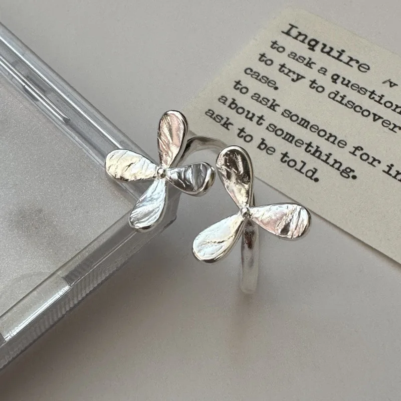 S925 Sterling Silver Niche Design Sense Small Flower Texture Ring Simple Ring Wholesale
S925 Sterling Silver Niche Design Sense Small Flower Texture Ring Simple Ring Wholesale