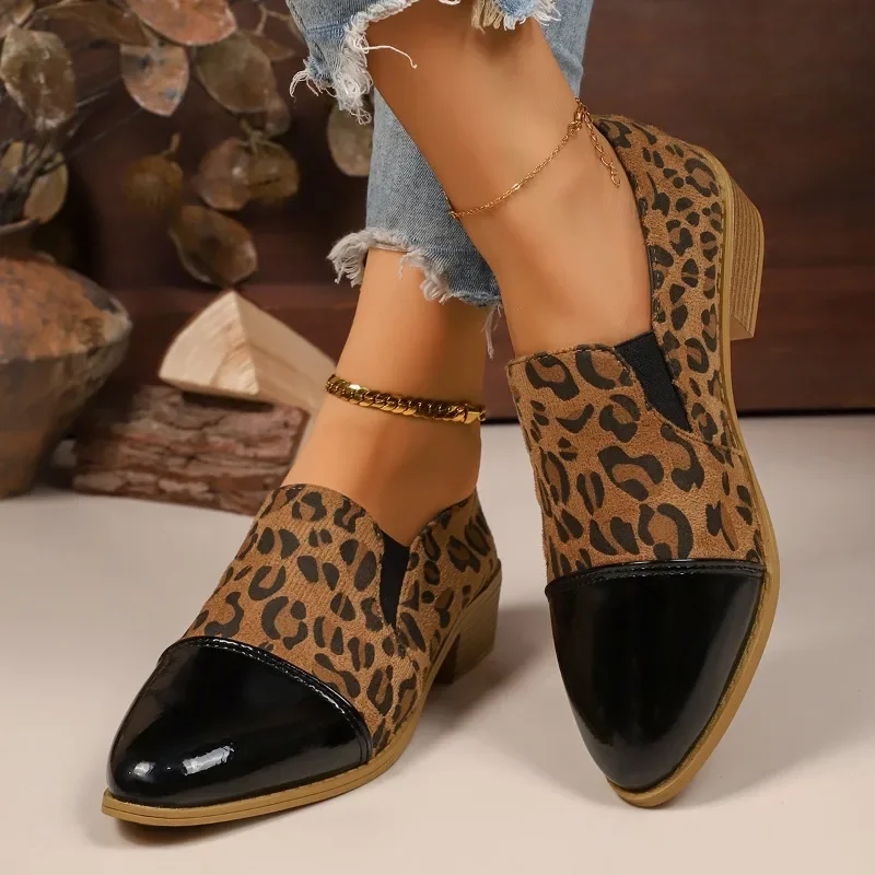 Trend Versatile Pointed Toe Casual Large Size Pumps 2025 Fashion High Quality Leopard Print Square Heel Classics Ladies Shoes
Trend Versatile Pointed Toe Casual Large Size Pumps 2025 Fashion High Quality Leopard Print Square Heel Classics Ladies Shoes
