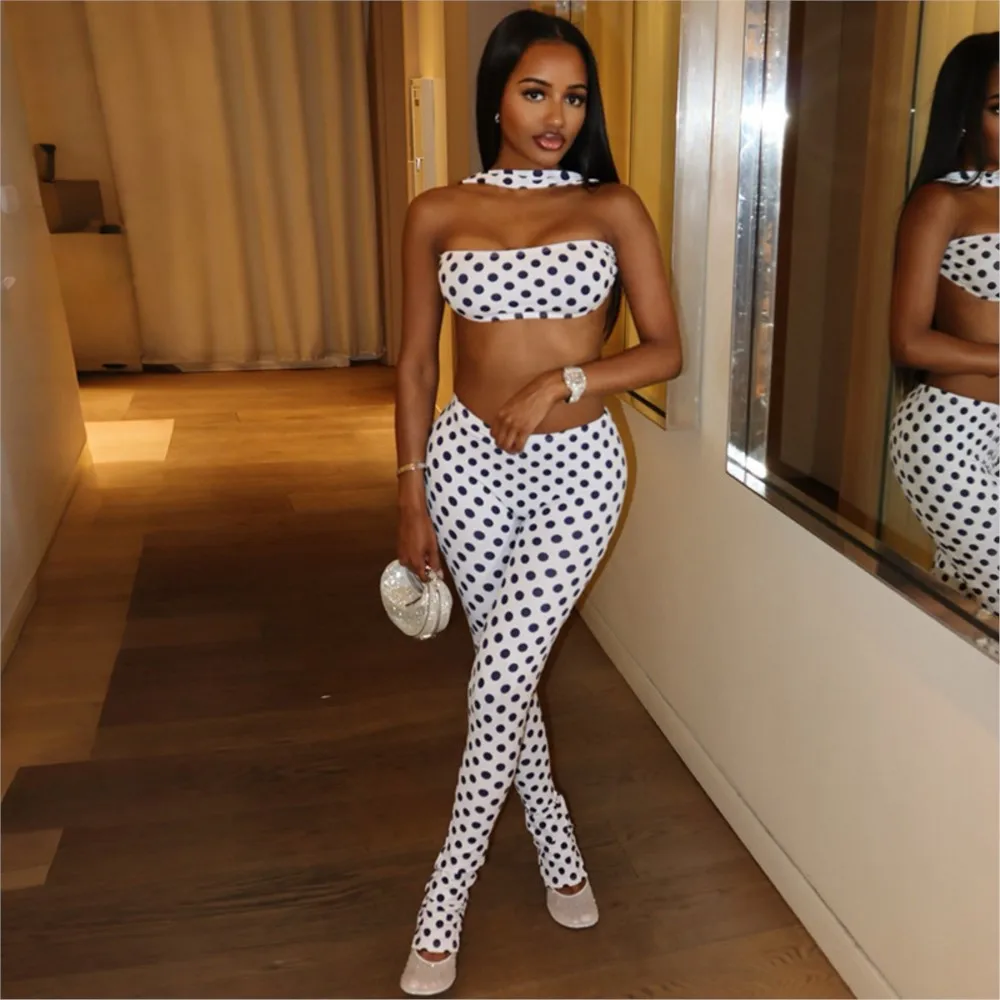 Polka Dot Print Halter Vest Tight Pants Two-piece Suit Summer Women's New Sexy Backless Wrapped Breast Short Top And Pants Suit
Polka Dot Print Halter Vest Tight Pants Two-piece Suit Summer Women's New Sexy Backless Wrapped Breast Short Top And Pants Suit