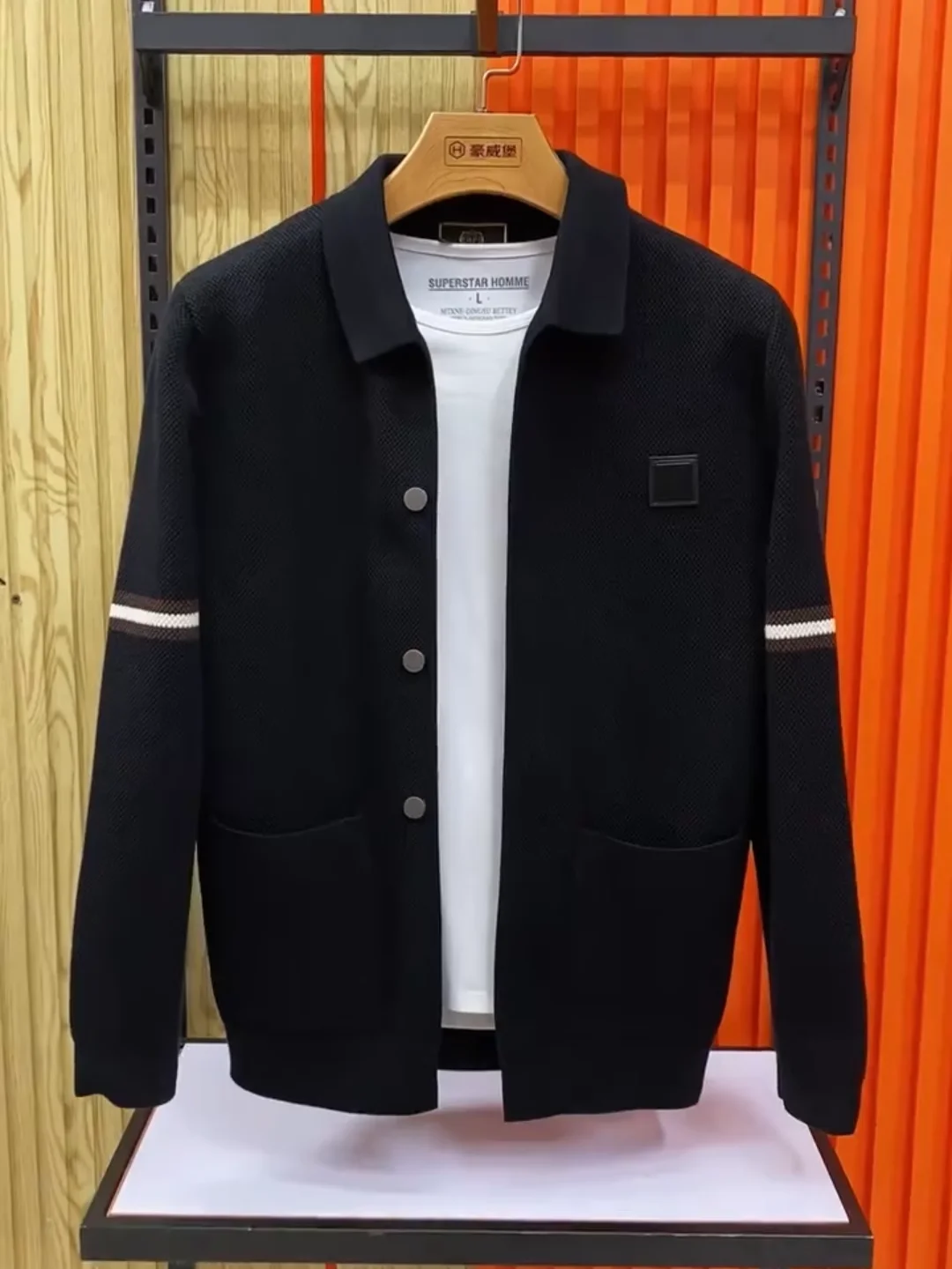 Мужской вязаный кардиган-свитер: модный повседневный свитер с воротником, весна-осень, высококачественный, универсальный, с длинными рукавами, трикотаж
Мужской вязаный кардиган-свитер: модный повседневный свитер с воротником, весна-осень, высококачественный, универсальный, с длинными рукавами, трикотаж