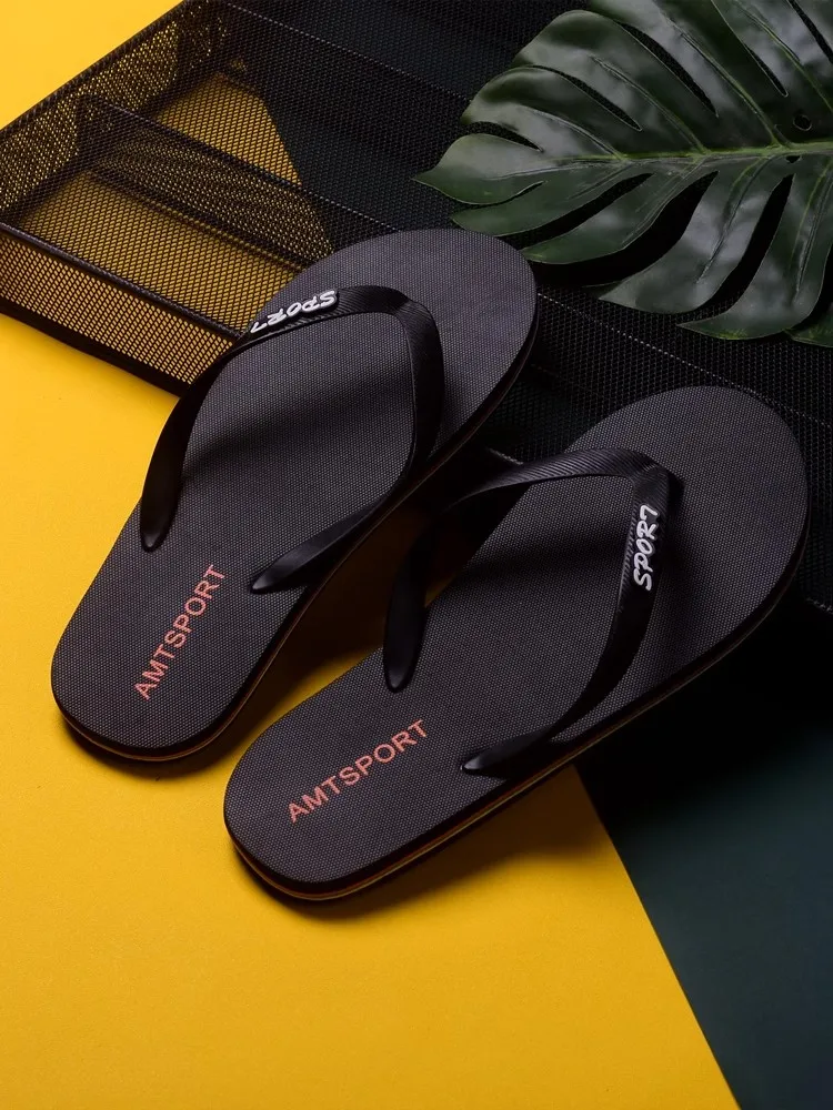 Мужские летние нескользящие шлепанцы, резиновые износостойкие Beach oes, модные тапочки с носком, легкий цвет на плоской подошве
Мужские летние нескользящие шлепанцы, резиновые износостойкие Beach oes, модные тапочки с носком, легкий цвет на плоской подошве