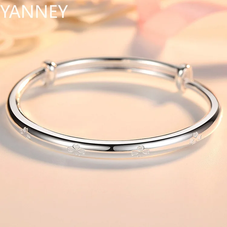 925 sterling silver charm Lucky grass clovers bracelets Bangles for women Original Designer fashion party wedding jewelry gifts
925 sterling silver charm Lucky grass clovers bracelets Bangles for women Original Designer fashion party wedding jewelry gifts