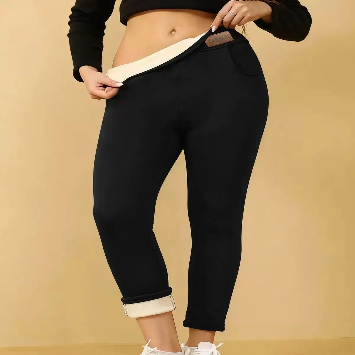 plus Size Fleece Lined Slimming Warm Butt Lifting Yoga Pants Women's Autumn Winter Pencil Pants with Pocket Design
plus Size Fleece Lined Slimming Warm Butt Lifting Yoga Pants Women's Autumn Winter Pencil Pants with Pocket Design