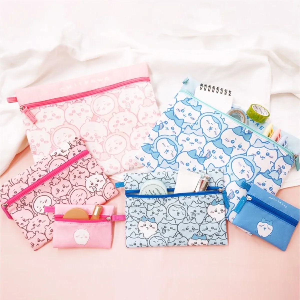 Cute Chiikawa Usagi Hachiware 3-Piece Zipper File Pouches Set Stationery Pencil Case Makeup Bag Kawaii Anime Holiday Gifts Toys
Cute Chiikawa Usagi Hachiware 3-Piece Zipper File Pouches Set Stationery Pencil Case Makeup Bag Kawaii Anime Holiday Gifts Toys