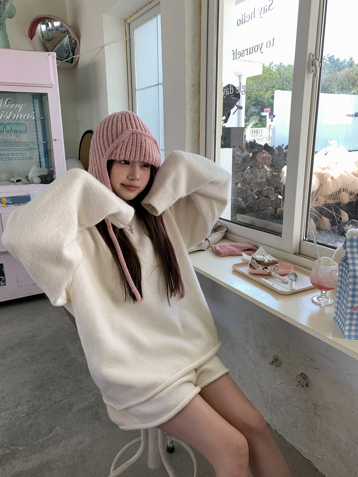 Новый зимний женский шерстяной комплект Anneop: свитшот с длинным рукавом и шорты, повседневный спортивный костюм из двух предметов
Новый зимний женский шерстяной комплект Anneop: свитшот с длинным рукавом и шорты, повседневный спортивный костюм из двух предметов