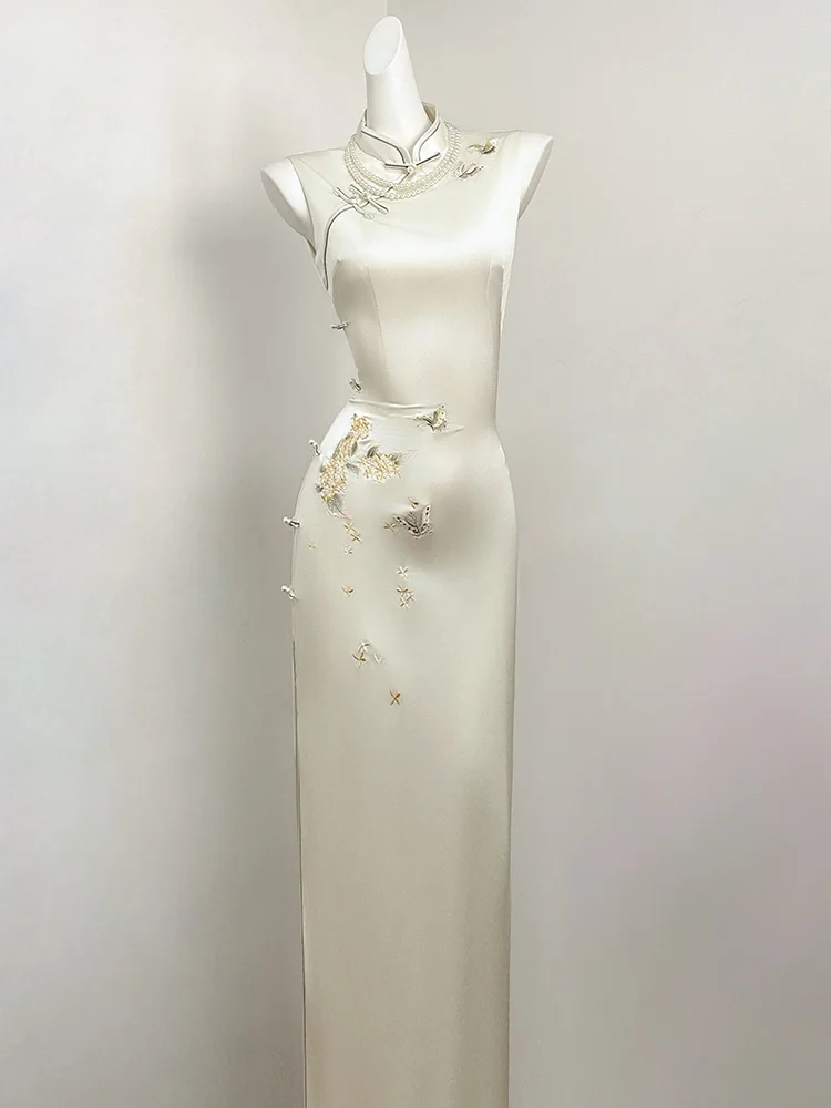 Stunning White Elegant New Chinese Style Wedding Dress Skirt Sleeveless Waist-Cinched High Slit Long Qipao for Enga...
Stunning White Elegant New Chinese Style Wedding Dress Skirt Sleeveless Waist-Cinched High Slit Long Qipao for Enga...