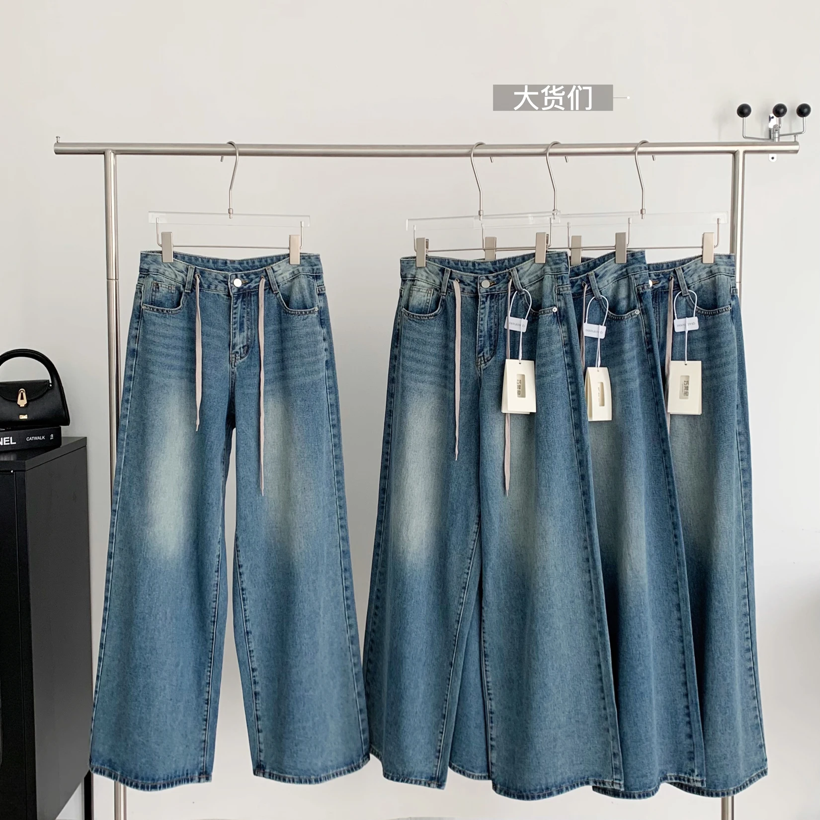Women's Y2k Jeans Harajuku Japanese 2000s Style Oversize Denim Trousers High Waist Baggy Jean Pants 90s Vintage Trashy Clothes
Women's Y2k Jeans Harajuku Japanese 2000s Style Oversize Denim Trousers High Waist Baggy Jean Pants 90s Vintage Trashy Clothes