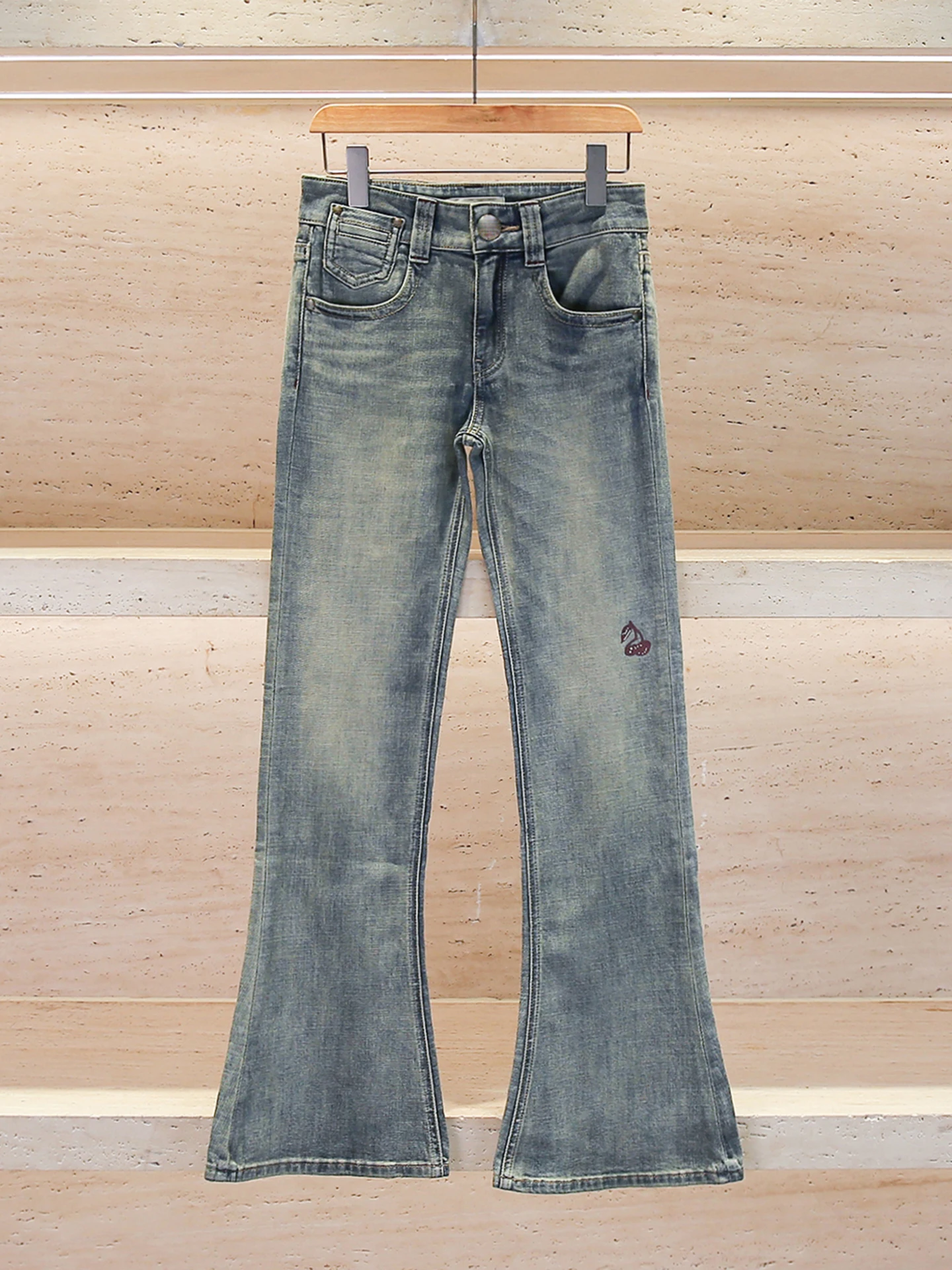 High Waist Bell Bottom Denim Jeans Women's Retro Washed Vintage Summer New Arrival Casual Style High Waist Micro Flared Jeans
High Waist Bell Bottom Denim Jeans Women's Retro Washed Vintage Summer New Arrival Casual Style High Waist Micro Flared Jeans