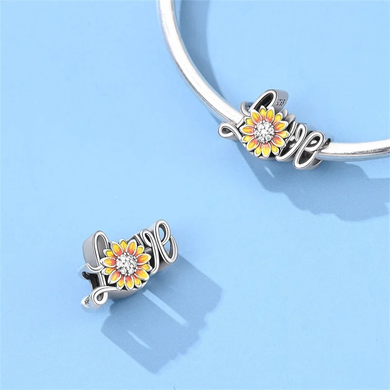 925 Sterling Silver LOVE Charms Beads Sparkling CZ Zircon Dangle Fit Original Bracelet DIY For Women Party Jewelry Gifts
925 Sterling Silver LOVE Charms Beads Sparkling CZ Zircon Dangle Fit Original Bracelet DIY For Women Party Jewelry Gifts