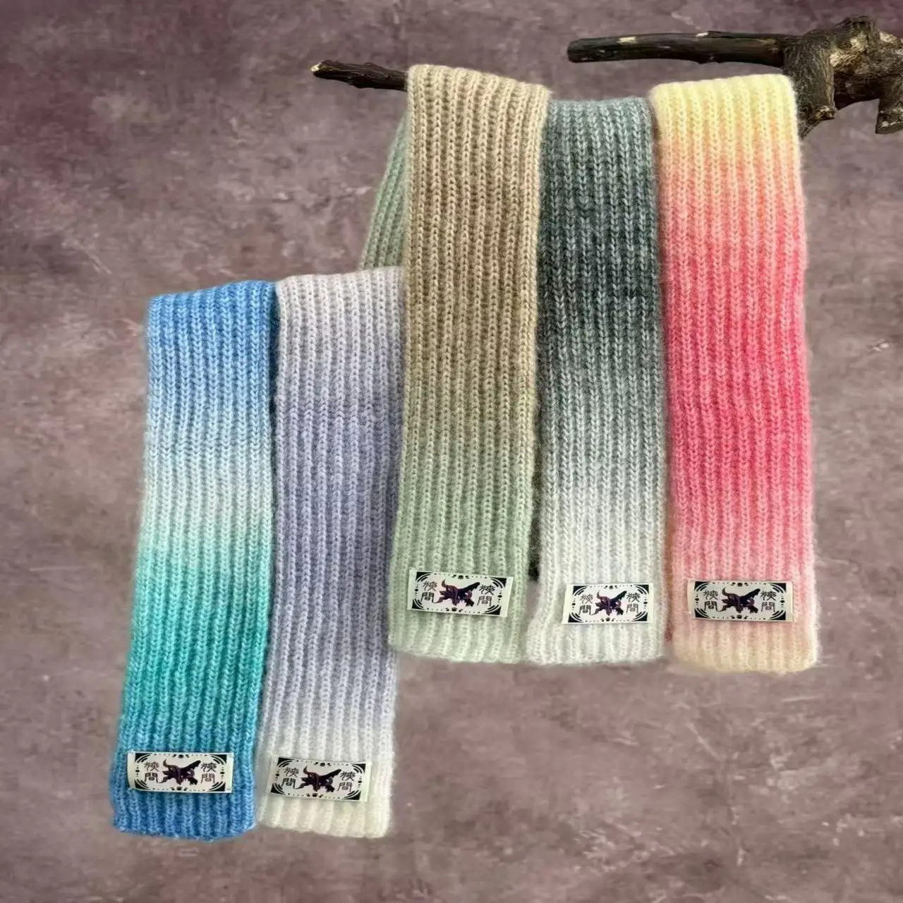 Autumn And Winter Woolen Fashion Versatile Decorative Scarf Women Playful And Fashionable Gradient Long Knitted Scarf For Girls
Autumn And Winter Woolen Fashion Versatile Decorative Scarf Women Playful And Fashionable Gradient Long Knitted Scarf For Girls