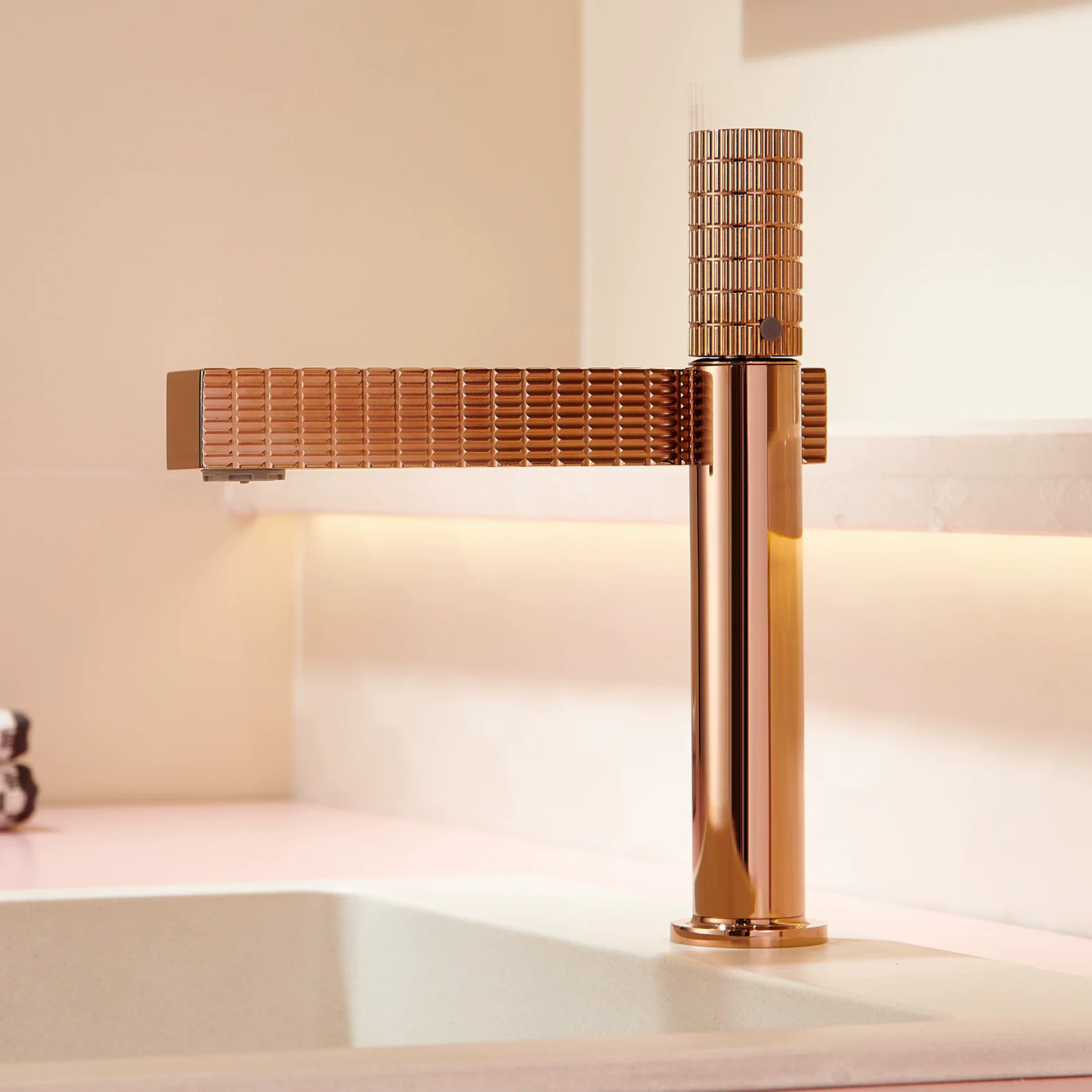 Rose Gold Basin Faucet Bathroom Hot Cold Brush Gold Sink Mixer Crane Decked Single Lever Black Tap Mixer Brass Water Faucet
Rose Gold Basin Faucet Bathroom Hot Cold Brush Gold Sink Mixer Crane Decked Single Lever Black Tap Mixer Brass Water Faucet