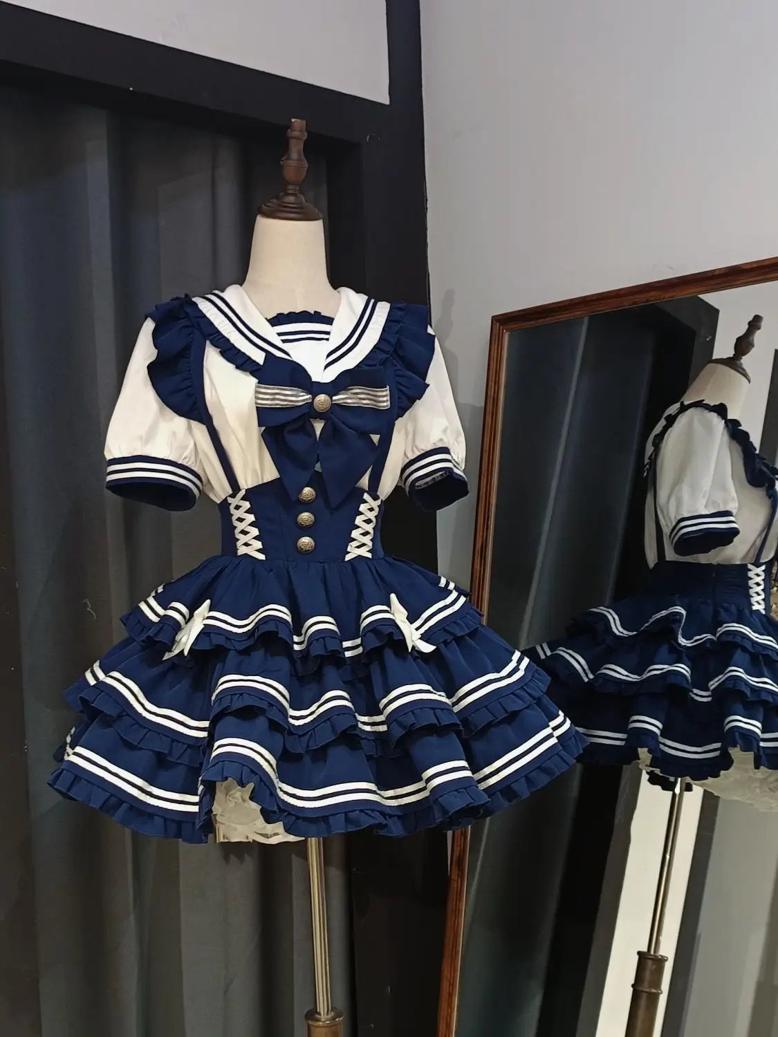 Summer New Preppy Style Suits Sailor Collar Patchwork Short Sleeved Shirt + Slim Waist Strap Dress 2 Pcs Sets Women Y2k Suits
Summer New Preppy Style Suits Sailor Collar Patchwork Short Sleeved Shirt + Slim Waist Strap Dress 2 Pcs Sets Women Y2k Suits