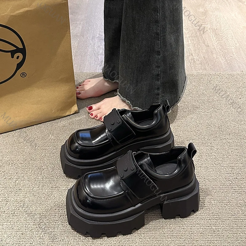 New Women Leather Chunky Sneakers Fashion Street Loafers No-slip 5CM High Heels Footwears Casual Walking Ladies Comfort Shoes
New Women Leather Chunky Sneakers Fashion Street Loafers No-slip 5CM High Heels Footwears Casual Walking Ladies Comfort Shoes