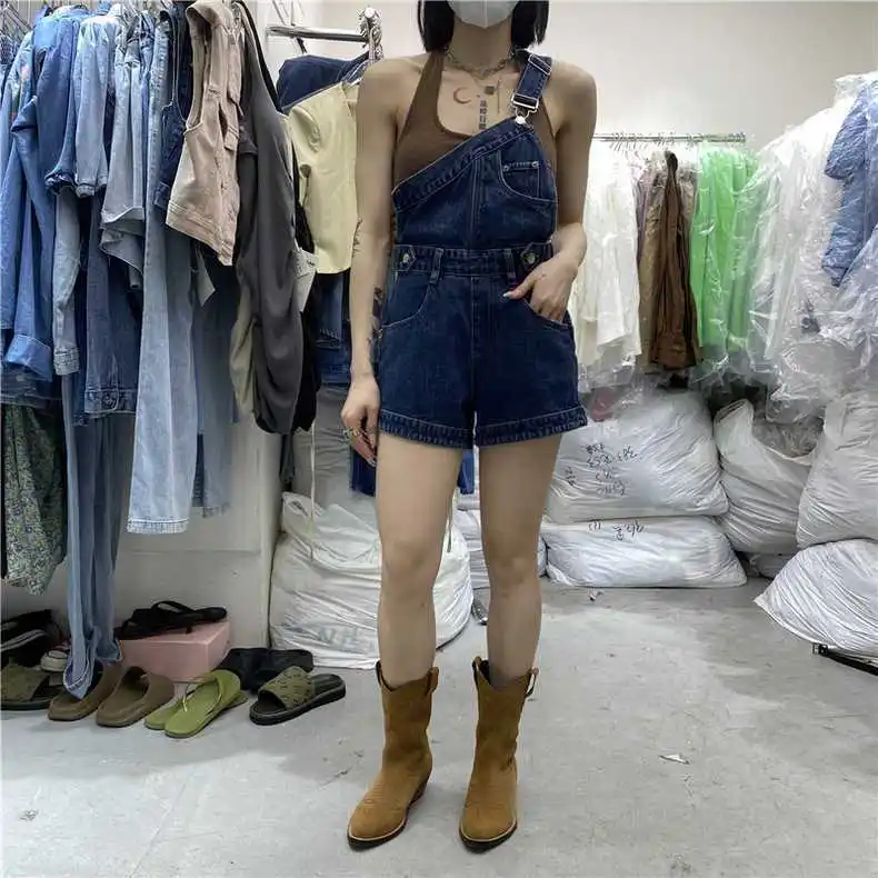 Women's Playsuits Rompers Chic Backless Halter Sleeveless Summer Casual Versatile Solid Color Slim Elegant Lady Y2K Clothing
Women's Playsuits Rompers Chic Backless Halter Sleeveless Summer Casual Versatile Solid Color Slim Elegant Lady Y2K Clothing