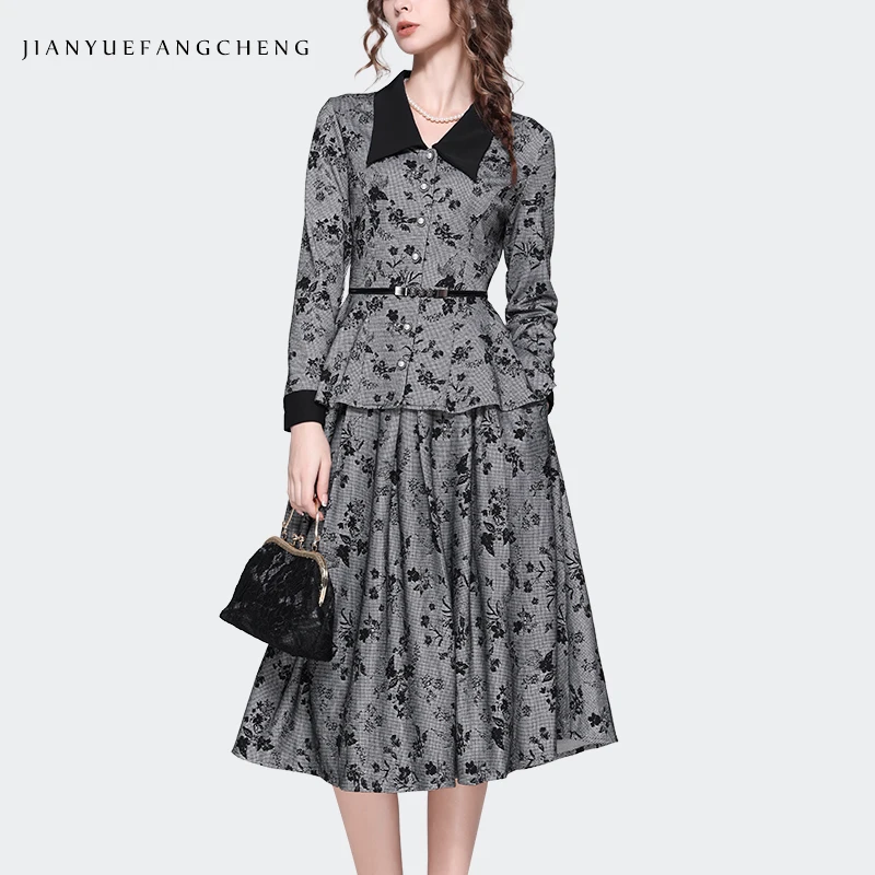 2024 Spring New Women' 2 Pieces Set Grey Floral Knitted Jacket + A Line Pleated Skirt Vintage Casual Female Outfits
2024 Spring New Women' 2 Pieces Set Grey Floral Knitted Jacket + A Line Pleated Skirt Vintage Casual Female Outfits