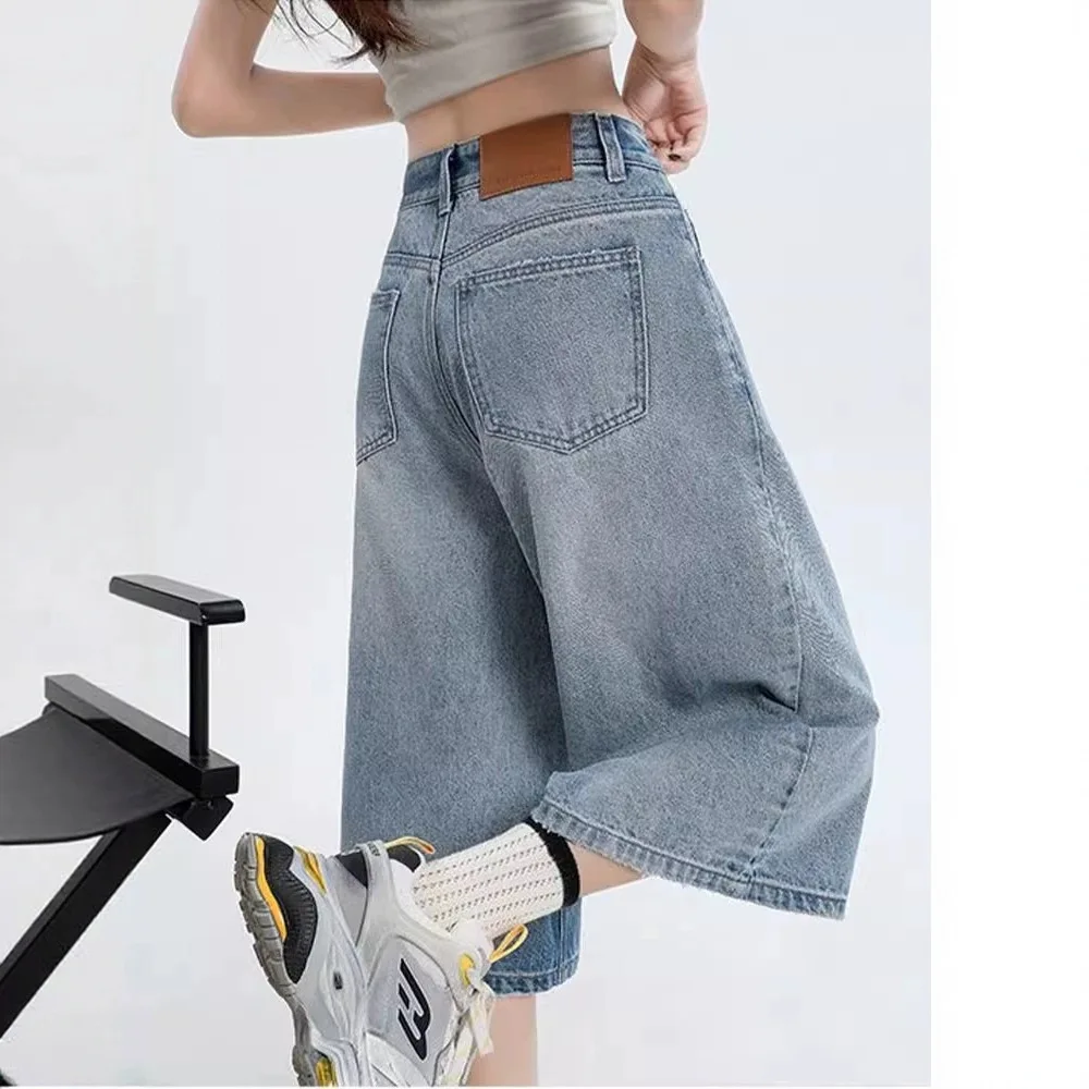 Vintage wide-leg denim shorts for women in summer, new style, large size, loose and straight fit
Vintage wide-leg denim shorts for women in summer, new style, large size, loose and straight fit