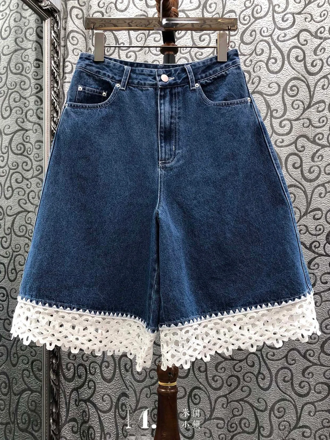 Deep Blue Denim Mid-Calf Pants Lace Trimmed Wide Leg Cool Sweet Style Natural Waist Knot Standard Fit Ladies Jeans
Deep Blue Denim Mid-Calf Pants Lace Trimmed Wide Leg Cool Sweet Style Natural Waist Knot Standard Fit Ladies Jeans
