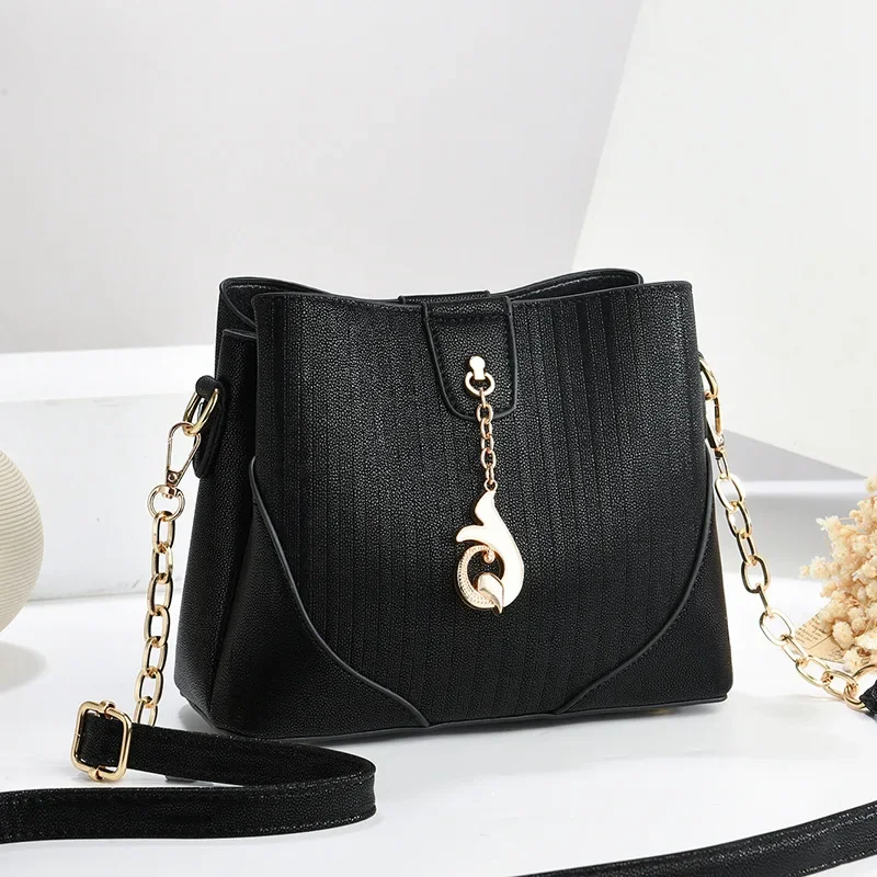 TRAVEASY Brand Women Crossbody Bag 2024 New Handbag Chain Shoulder Bags Clutch Small Bucket Bag and Purse Party Women's Bag
TRAVEASY Brand Women Crossbody Bag 2024 New Handbag Chain Shoulder Bags Clutch Small Bucket Bag and Purse Party Women's Bag