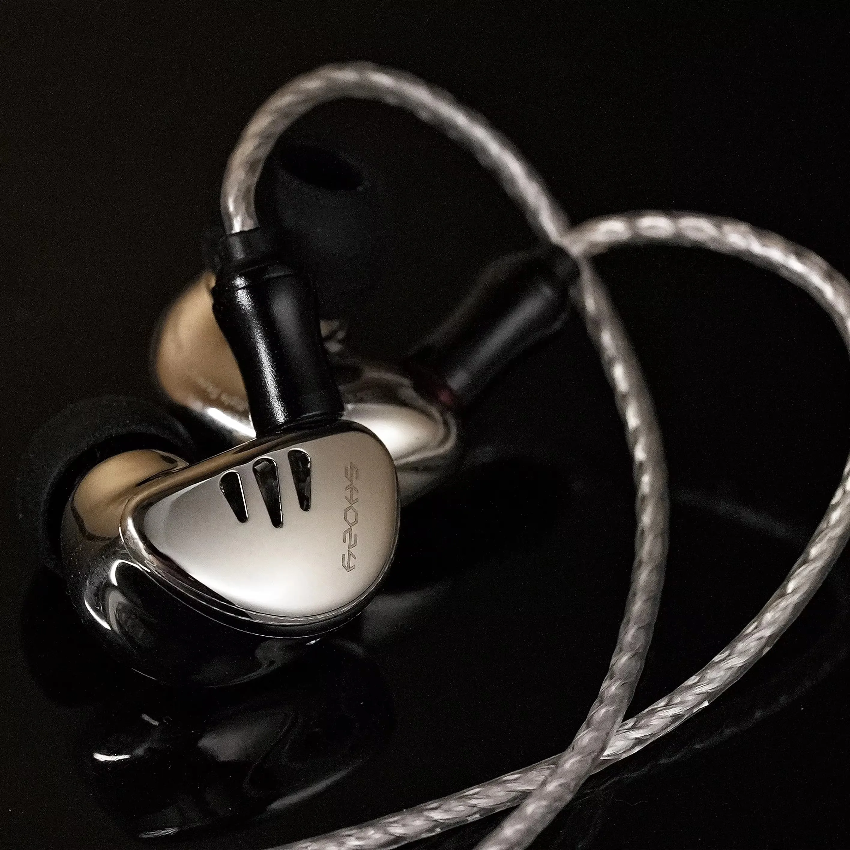 SHOZY Black Hole Mini Semi-open Premium Dynamic Driver IEMs HiFi Earphones Wired Earbuds with High Purity Copper Cable
SHOZY Black Hole Mini Semi-open Premium Dynamic Driver IEMs HiFi Earphones Wired Earbuds with High Purity Copper Cable